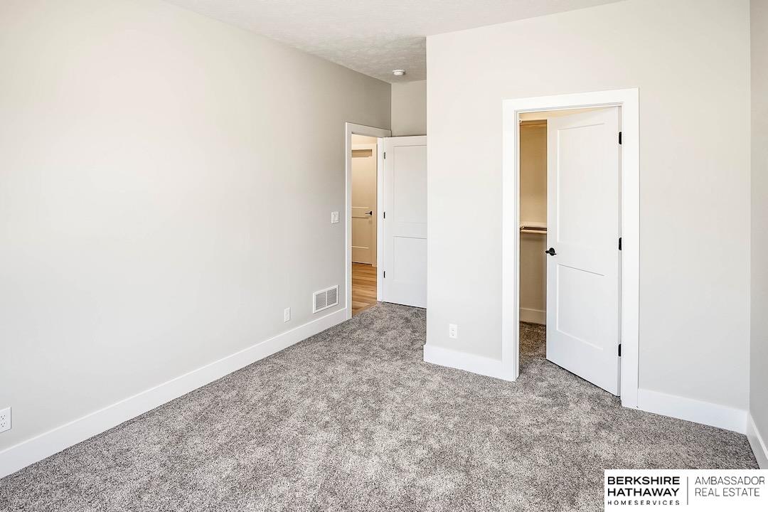 5427 Kestrel Parkway