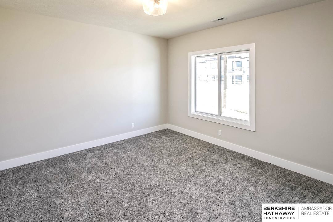 5427 Kestrel Parkway