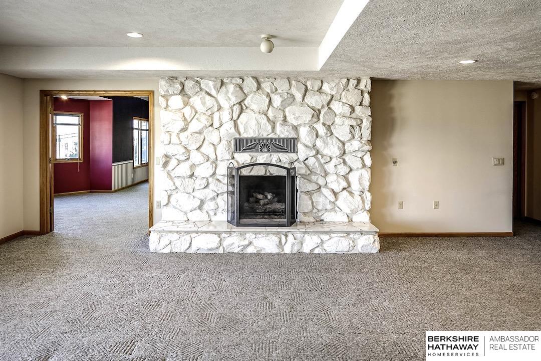 954 S 117th Court