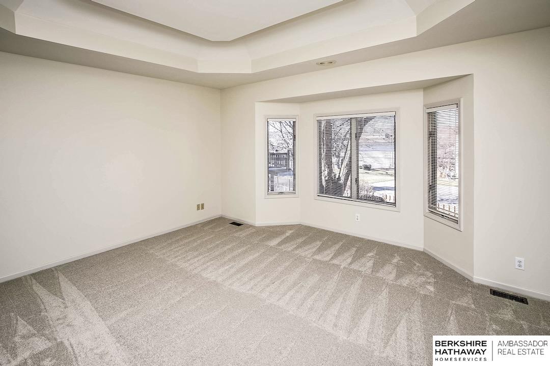 954 S 117th Court