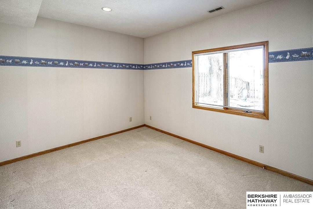 954 S 117th Court