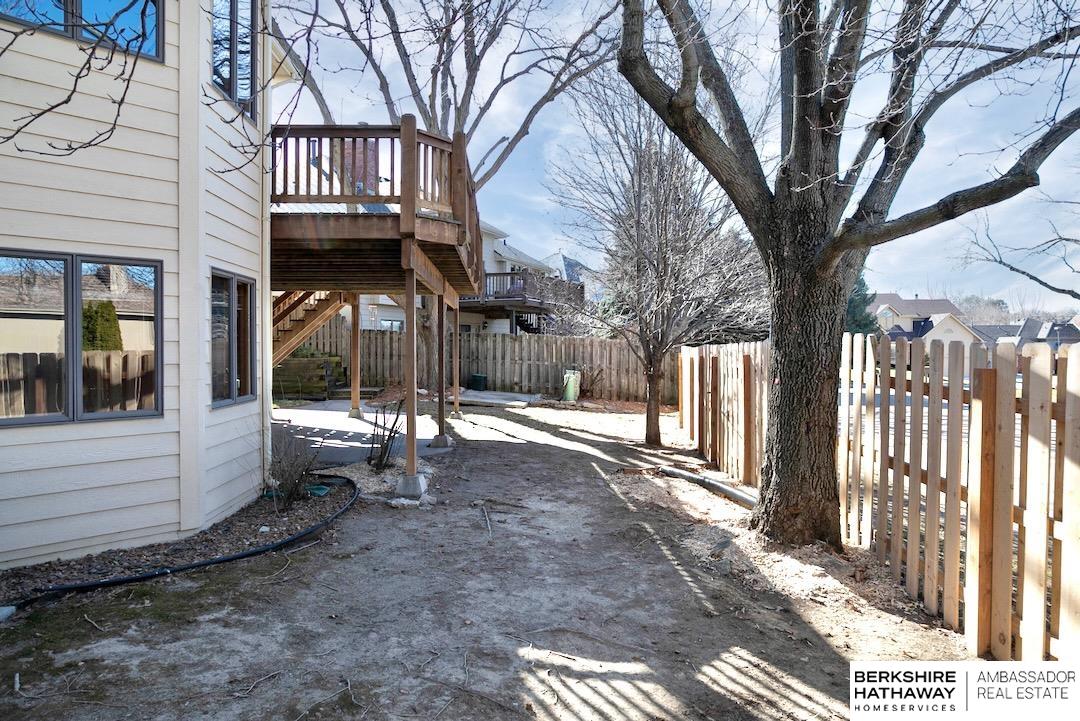 954 S 117th Court