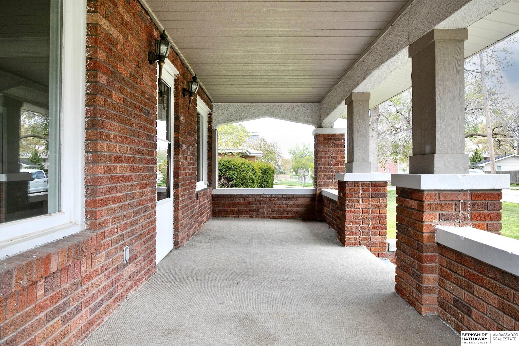 7022 S 38th Street