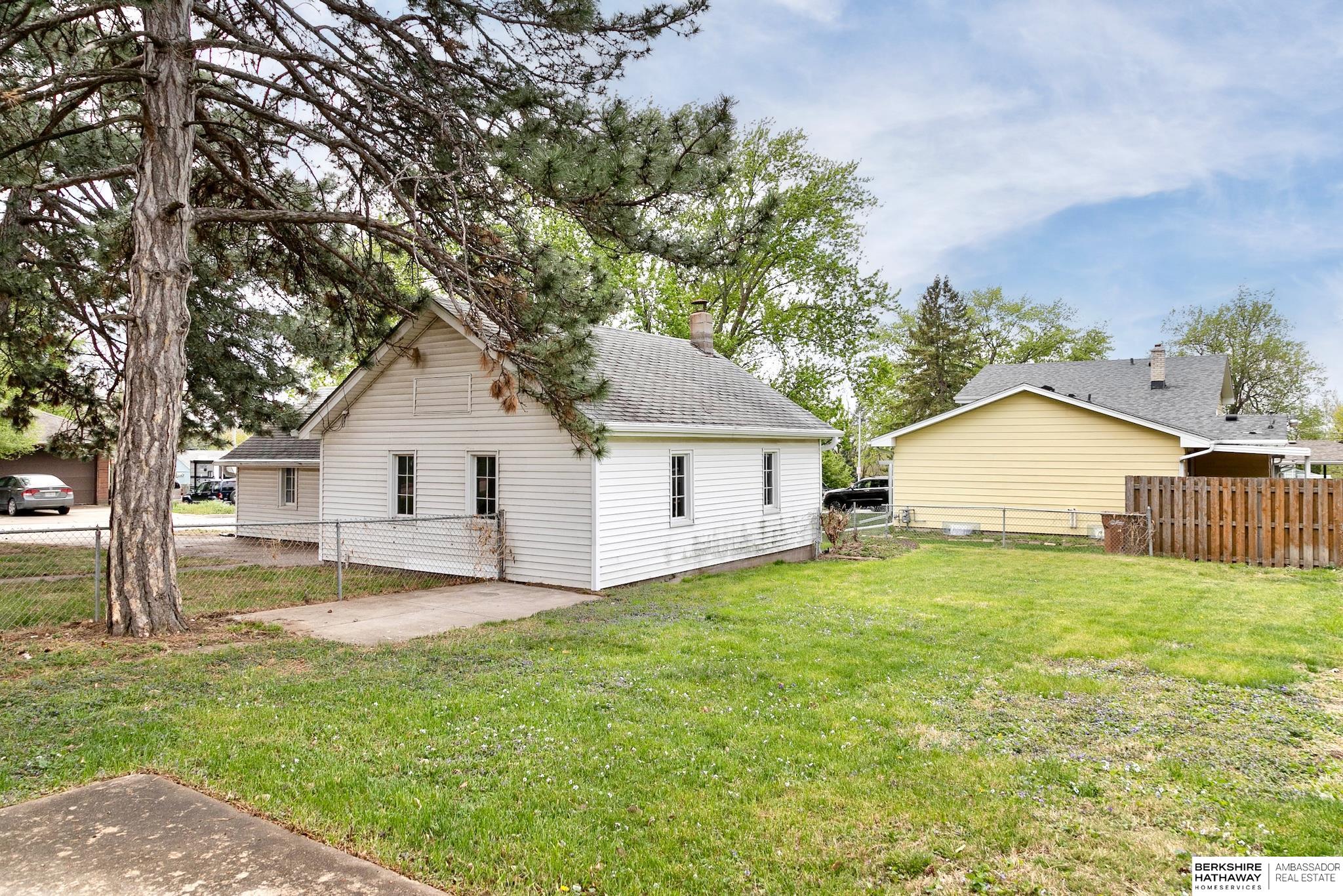 7022 S 38th Street