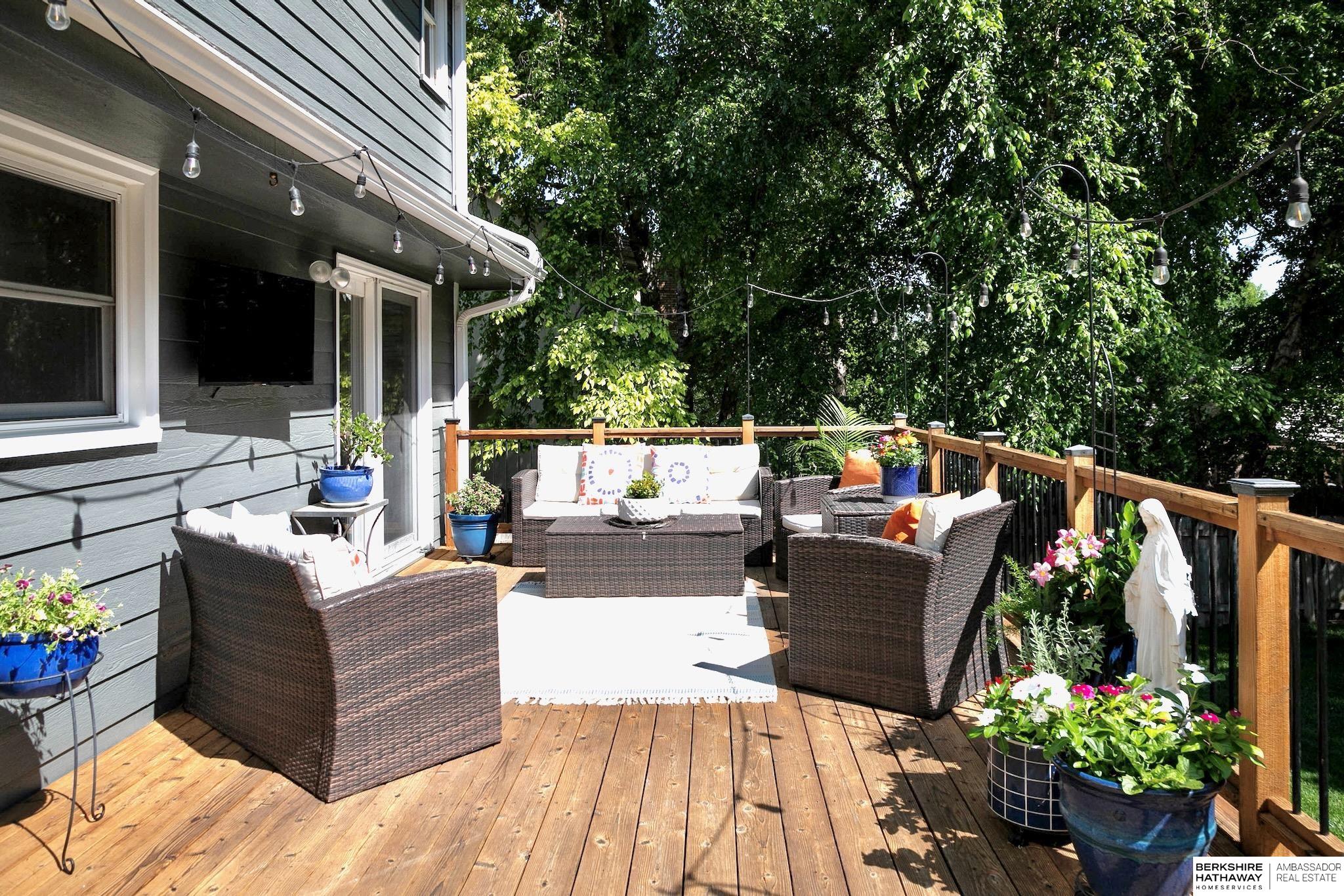 1643 S 154th Street