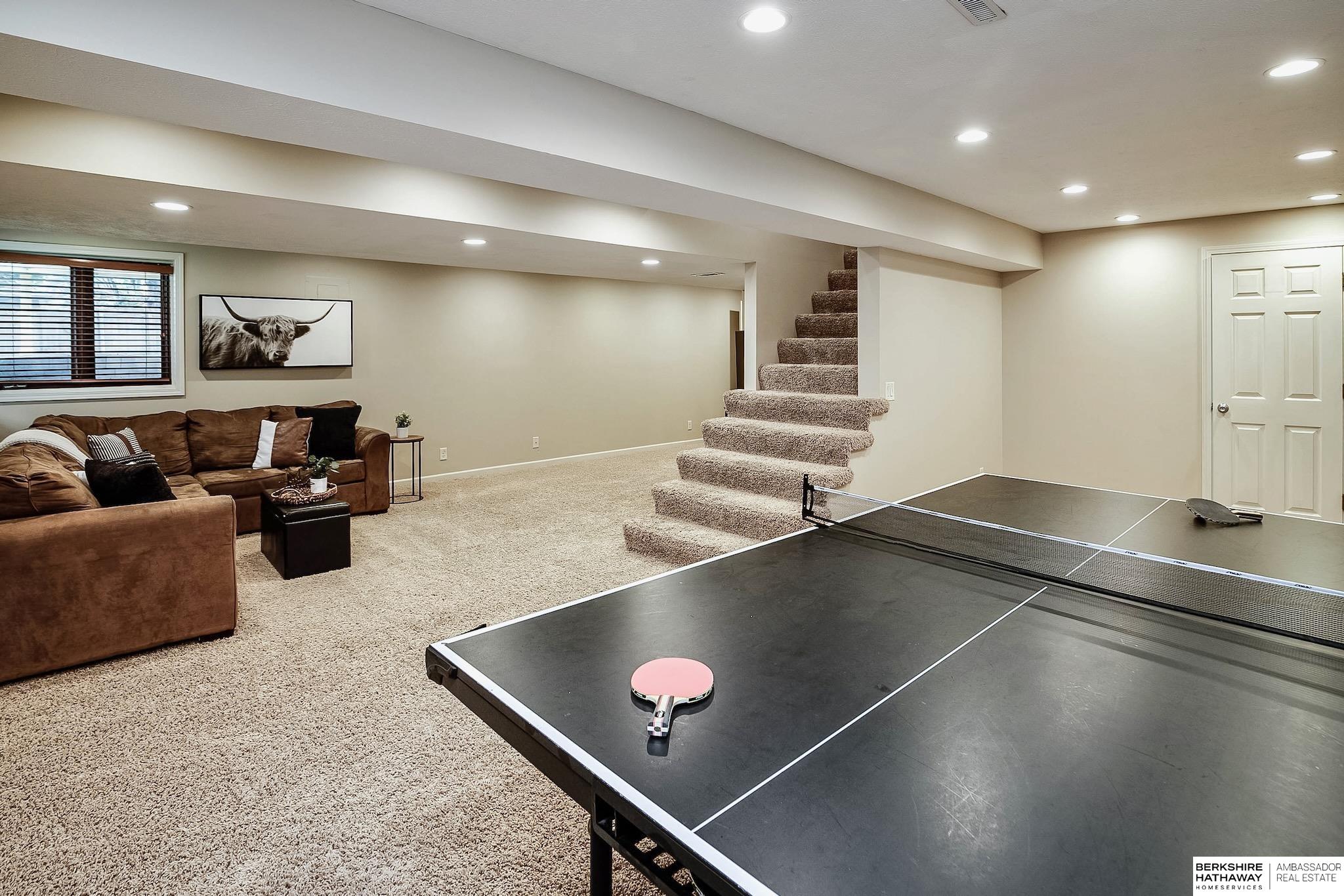 1643 S 154th Street