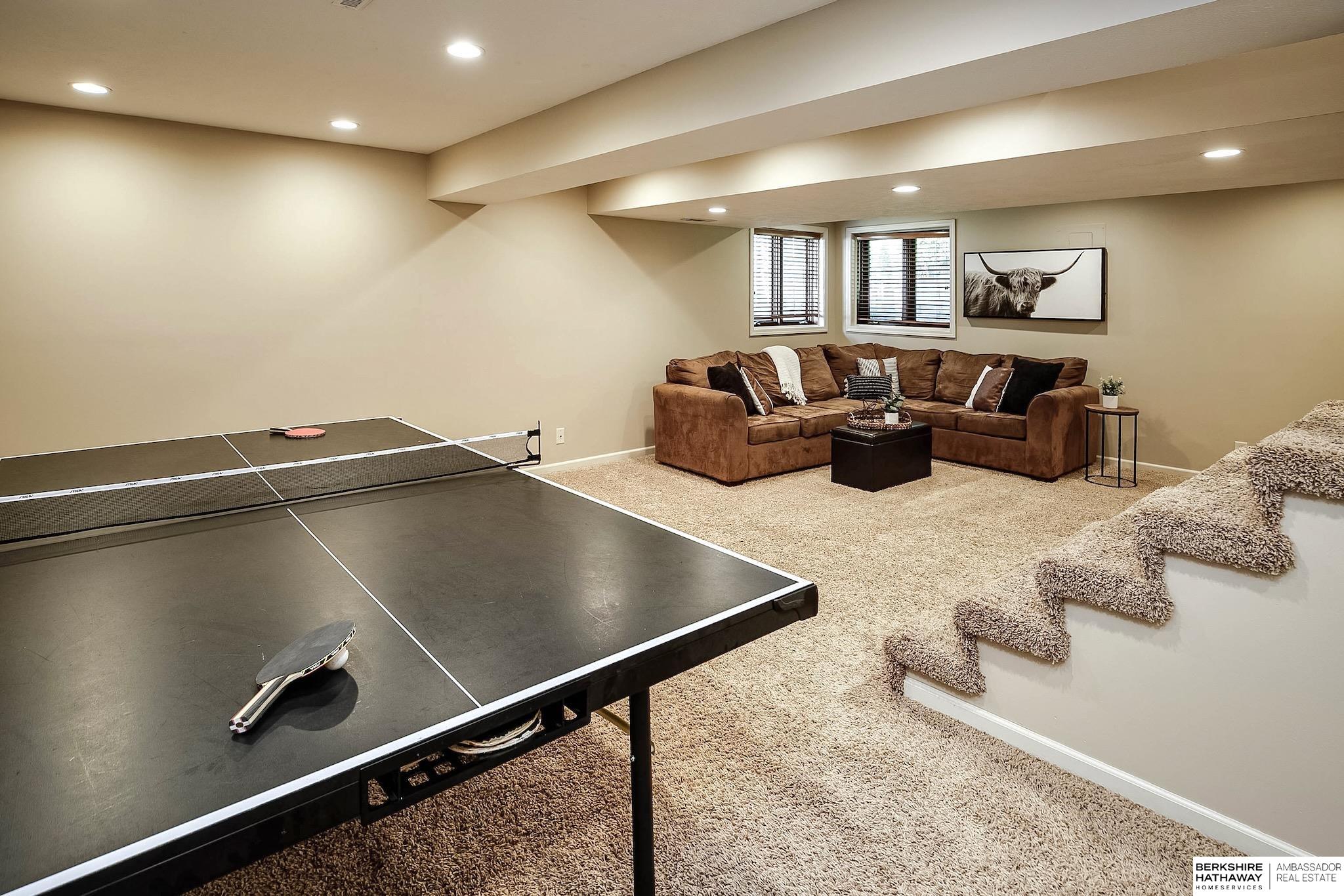 1643 S 154th Street