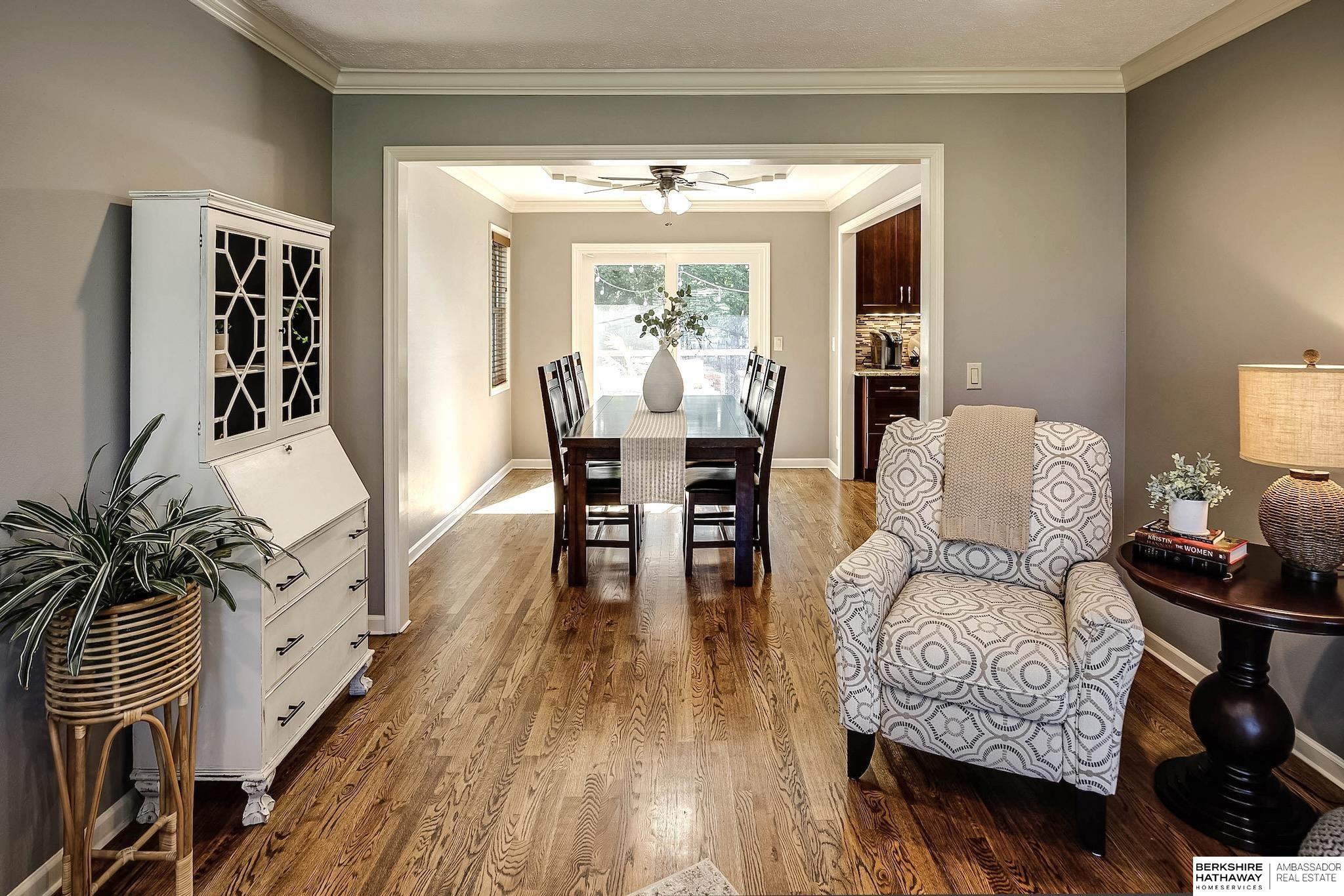 1643 S 154th Street