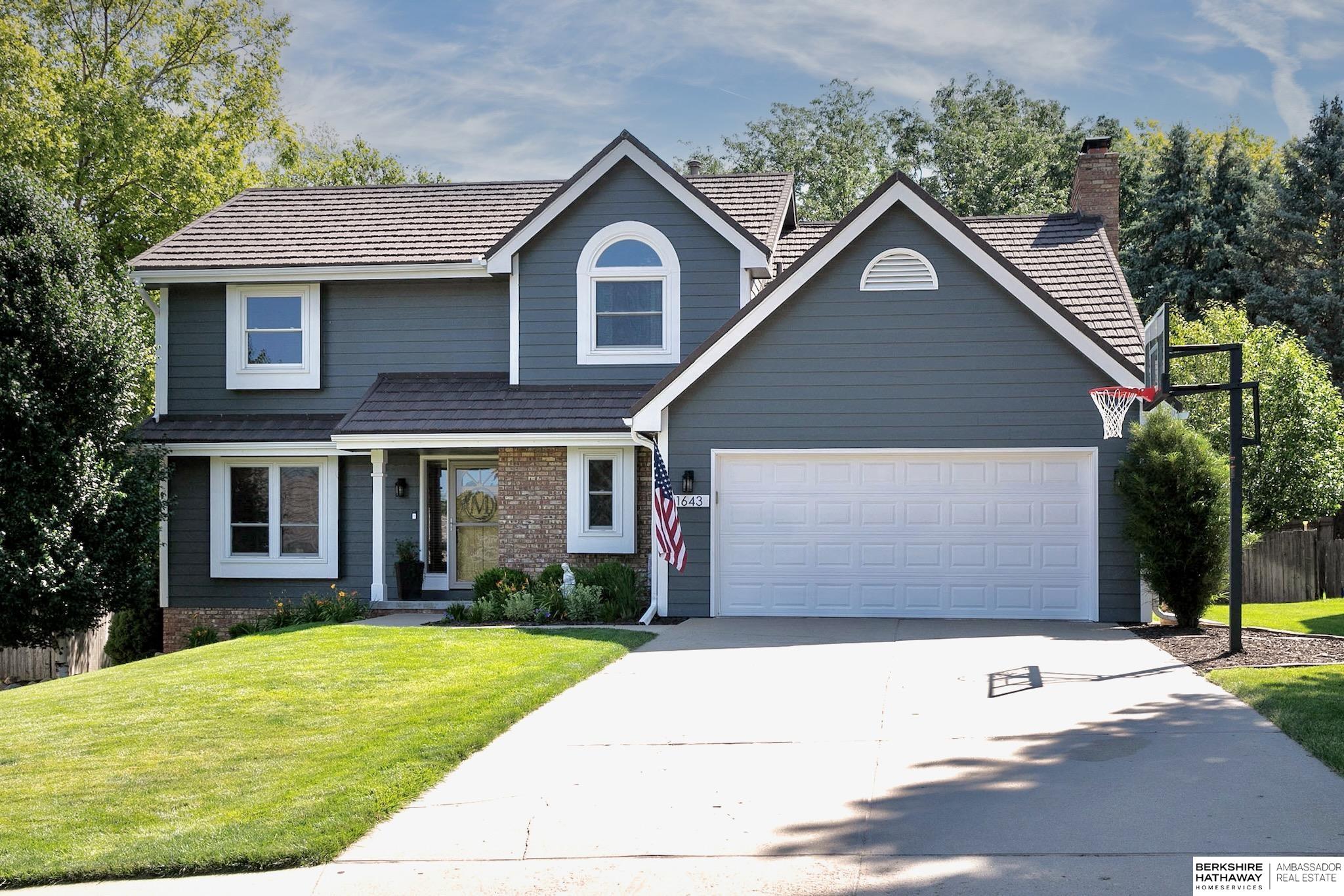 1643 S 154th Street