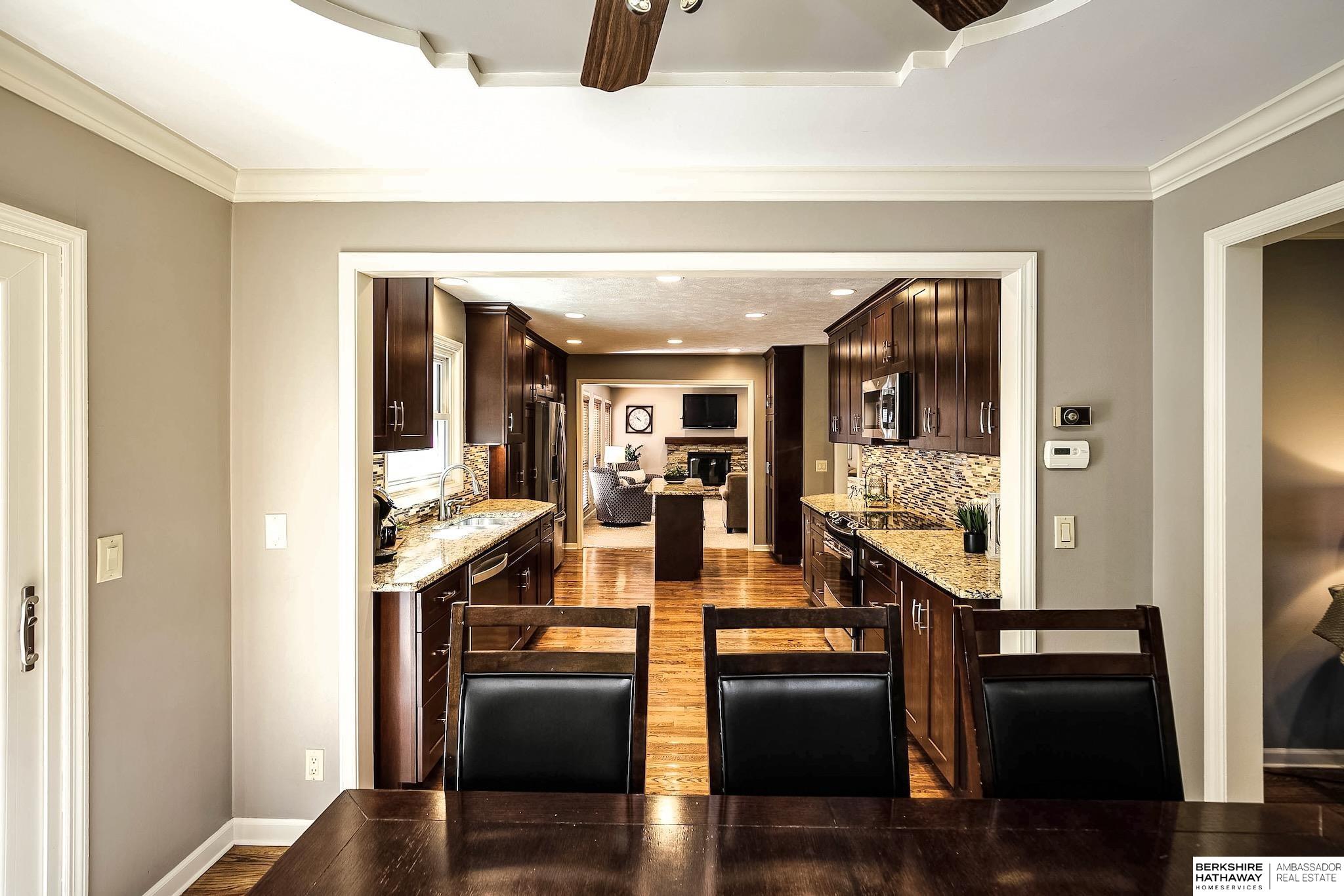 1643 S 154th Street