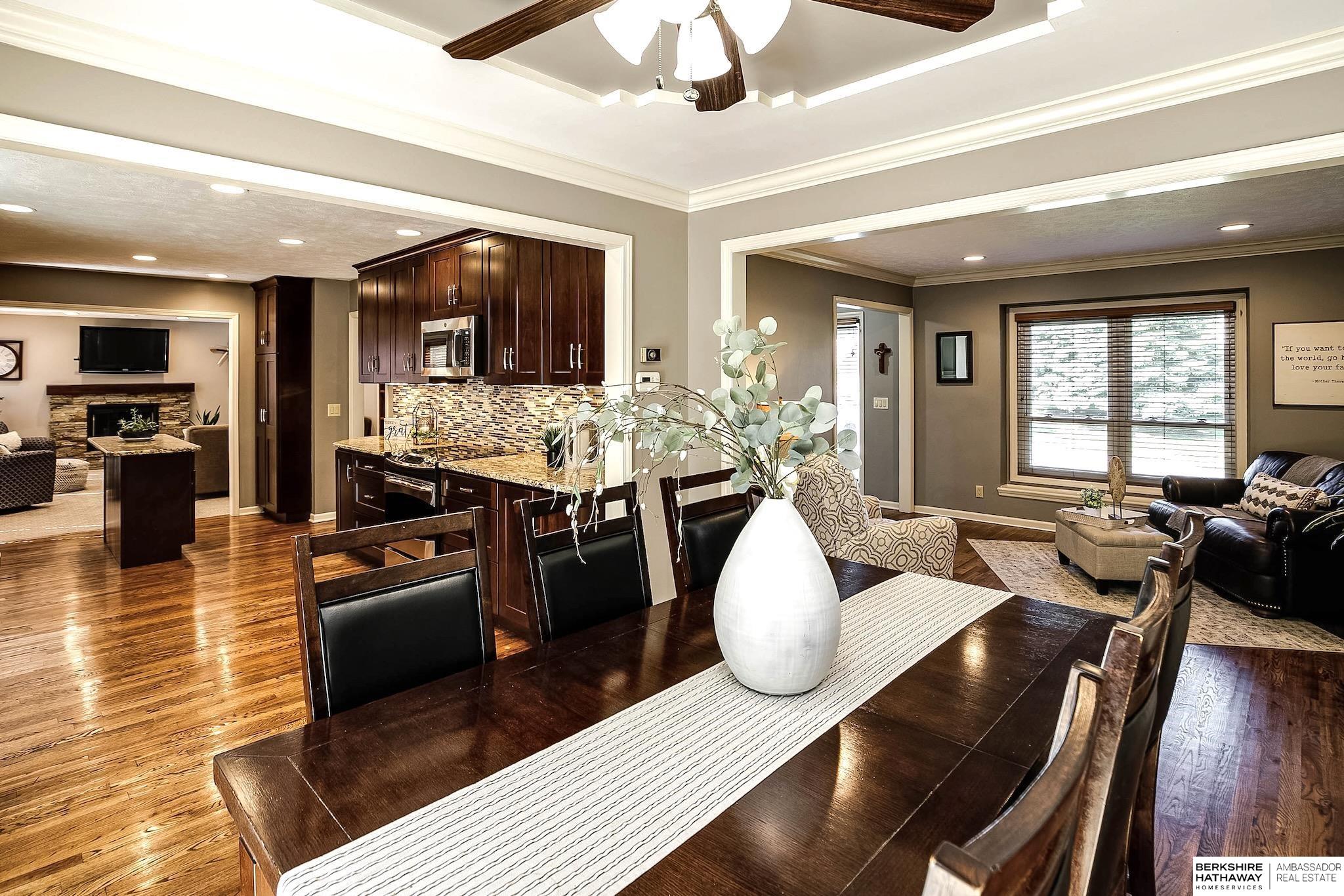 1643 S 154th Street