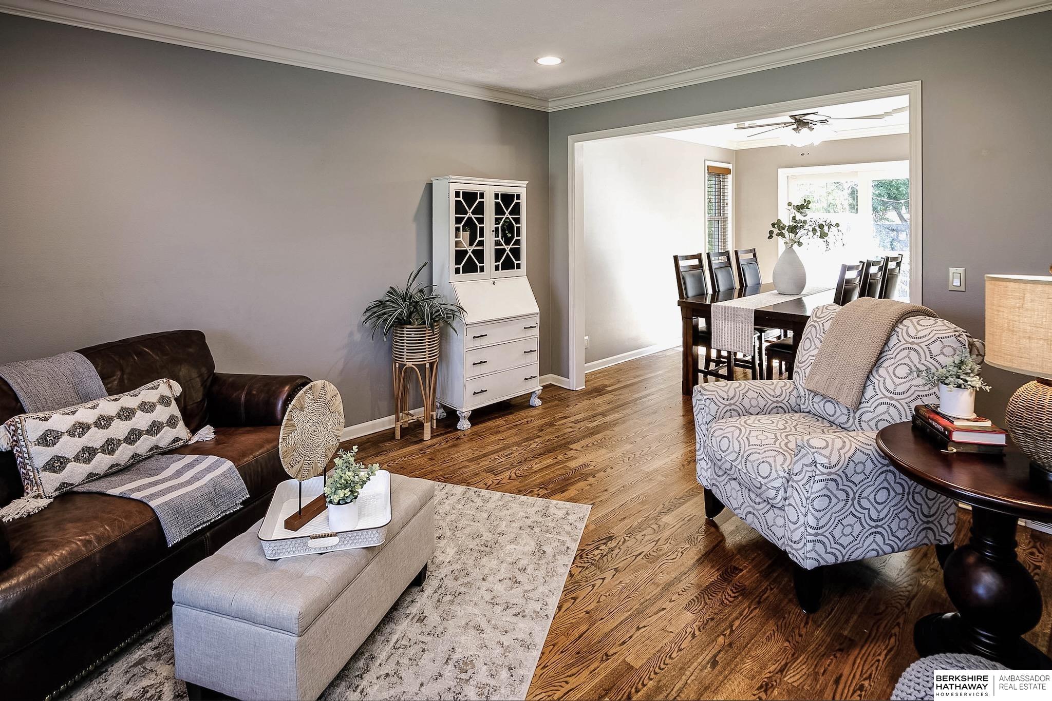 1643 S 154th Street