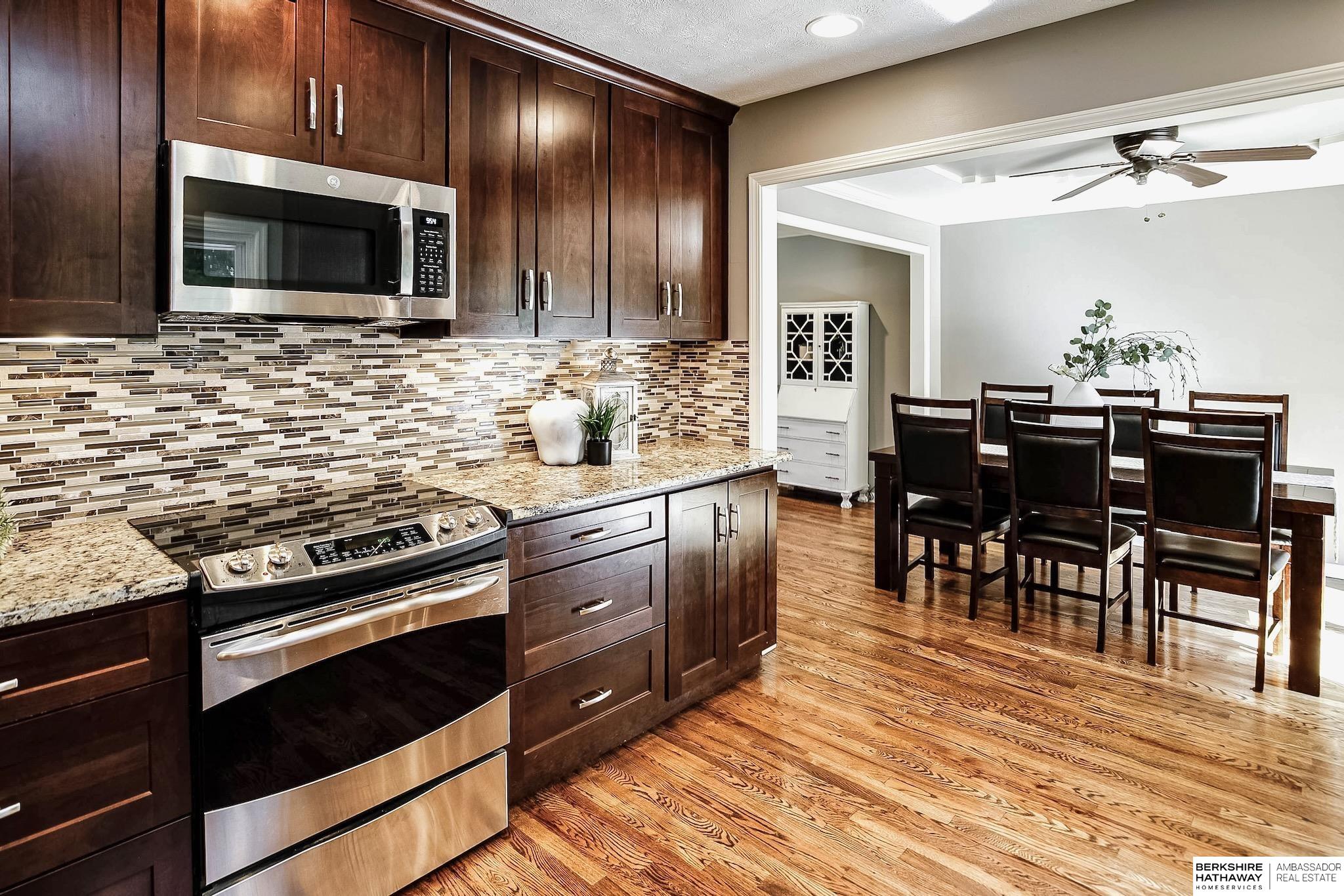 1643 S 154th Street