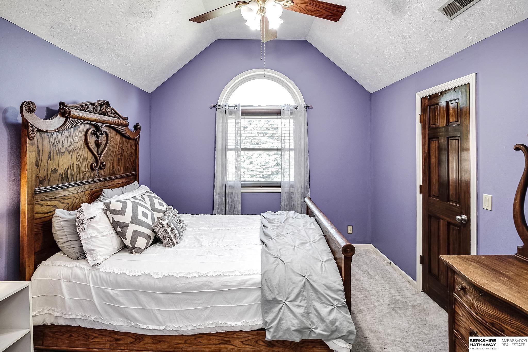 1643 S 154th Street