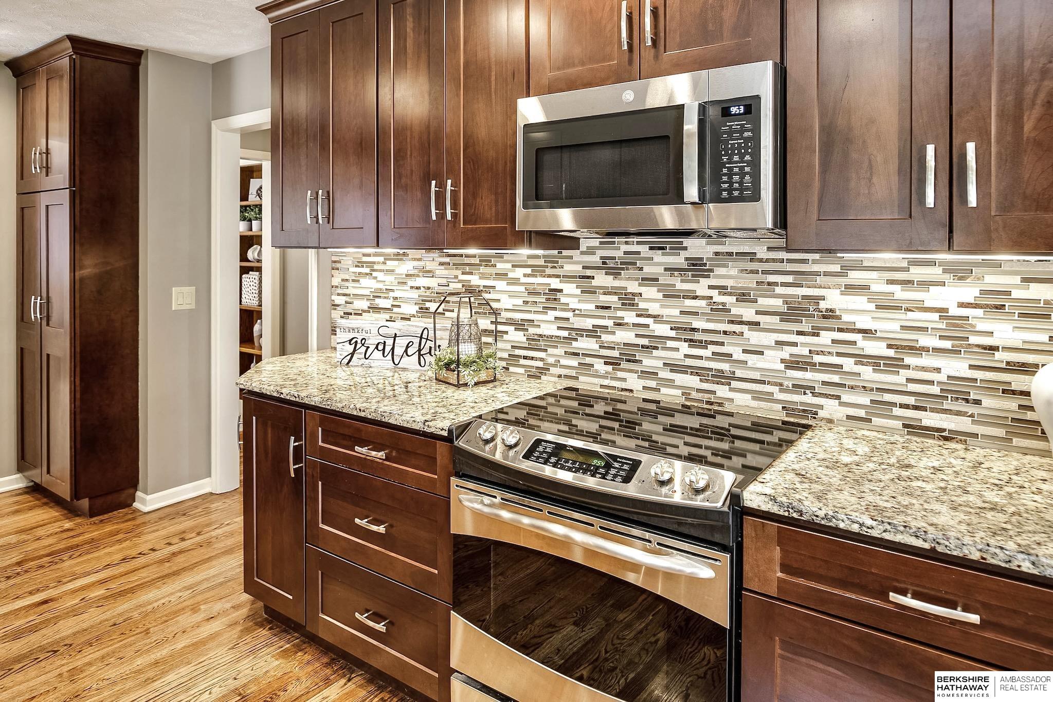 1643 S 154th Street