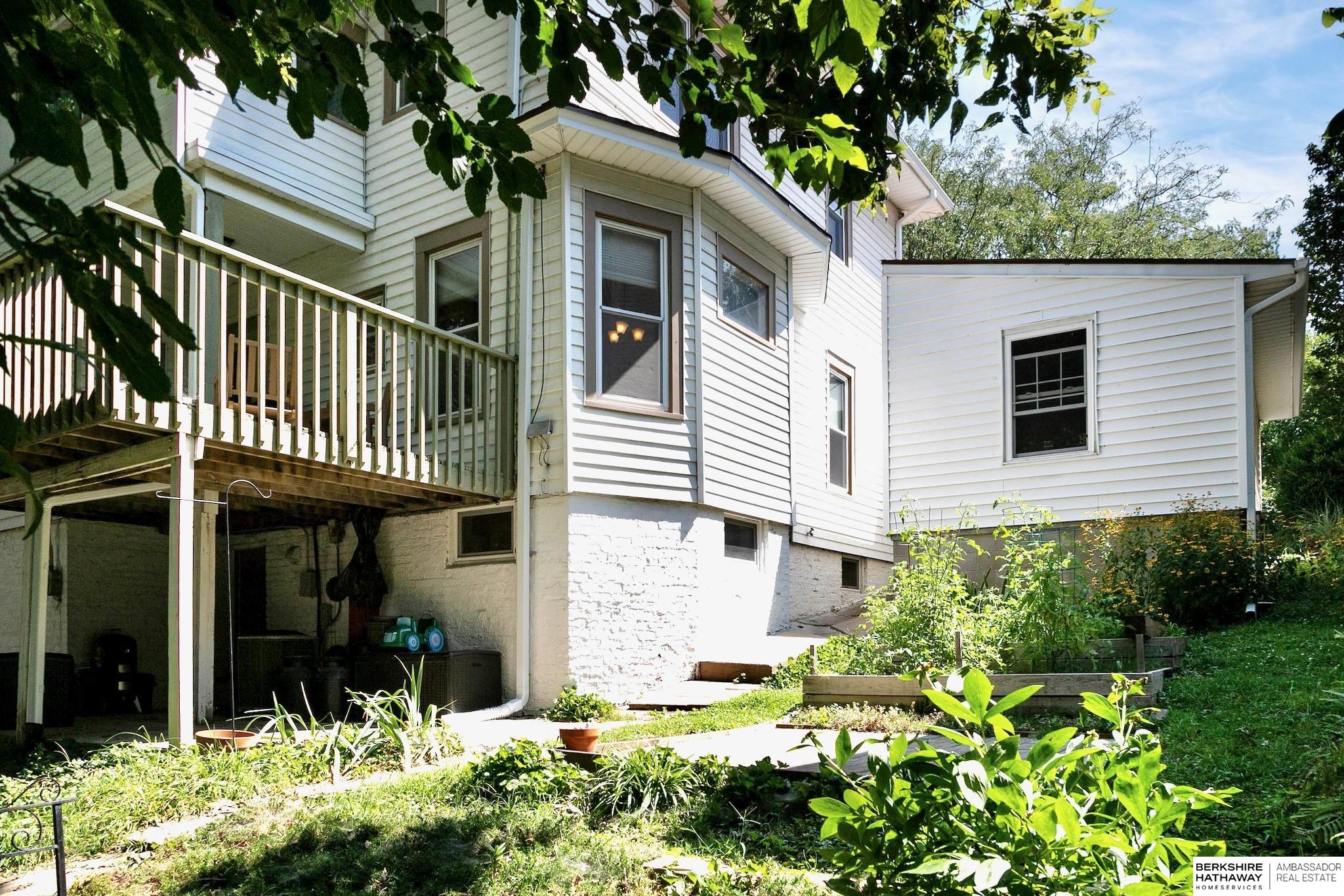 1106 S 33rd Street