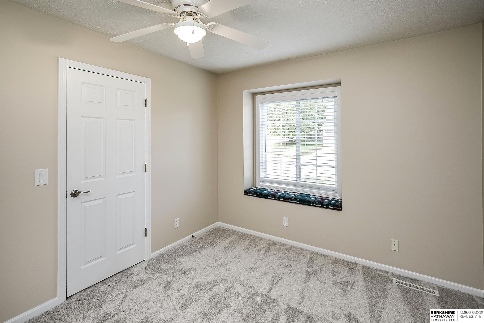 3323 N 122nd Circle