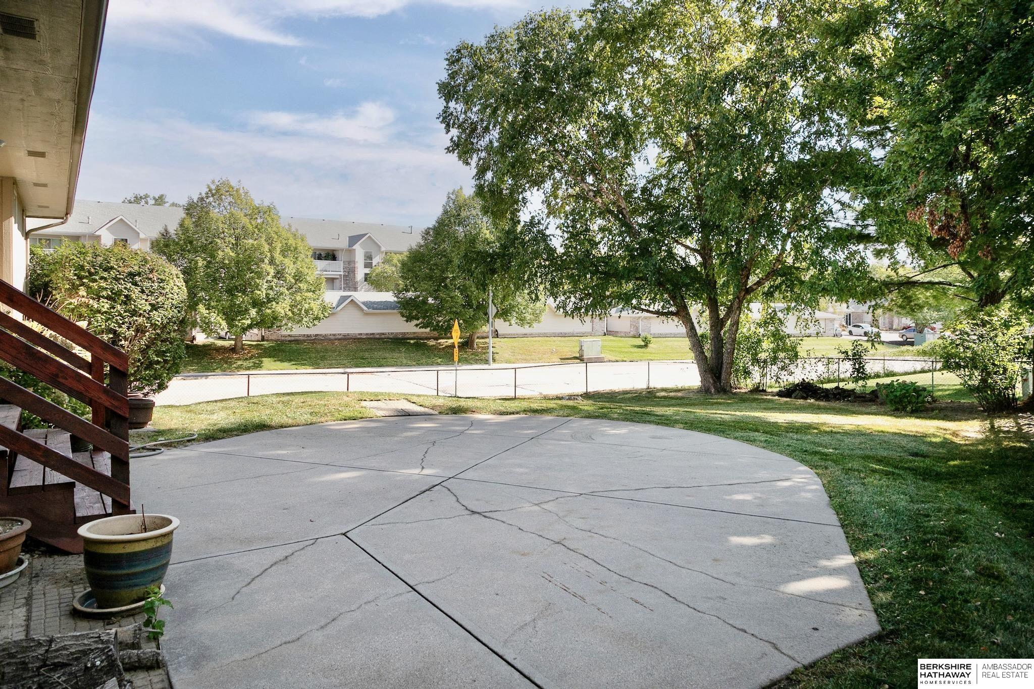 3323 N 122nd Circle