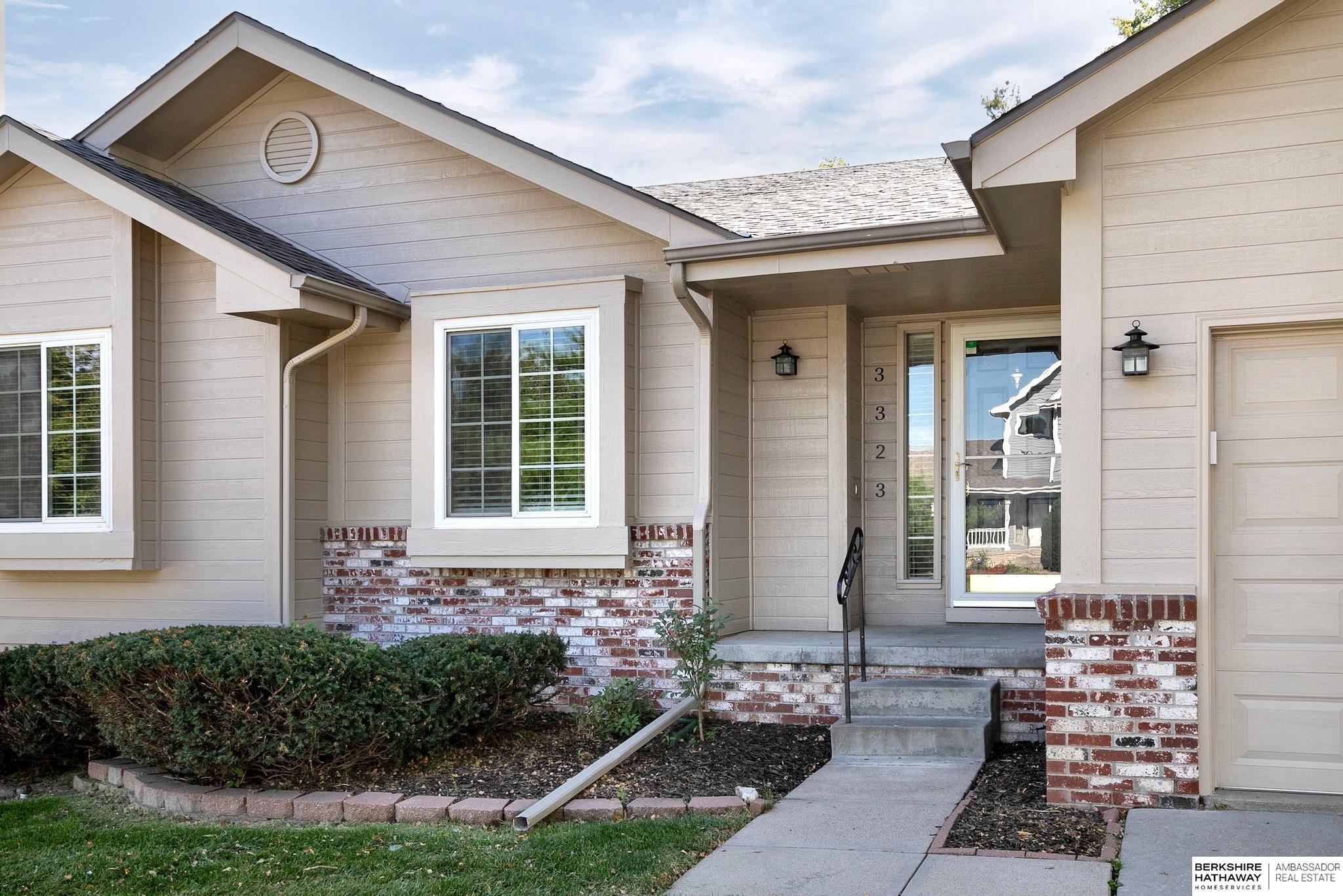 3323 N 122nd Circle