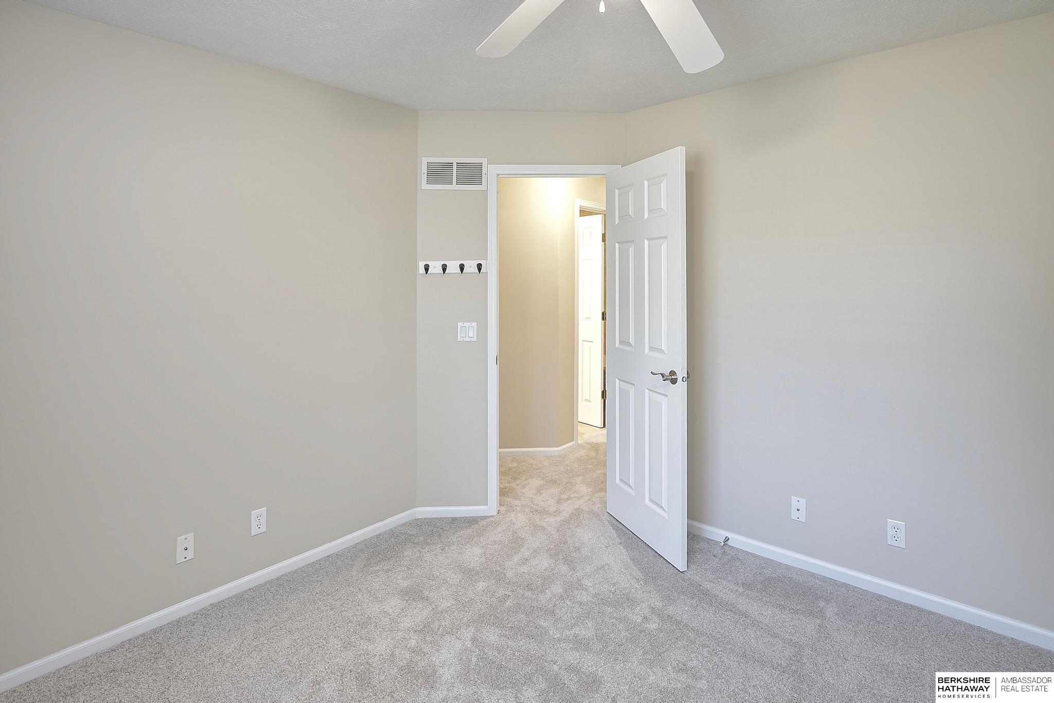 3323 N 122nd Circle