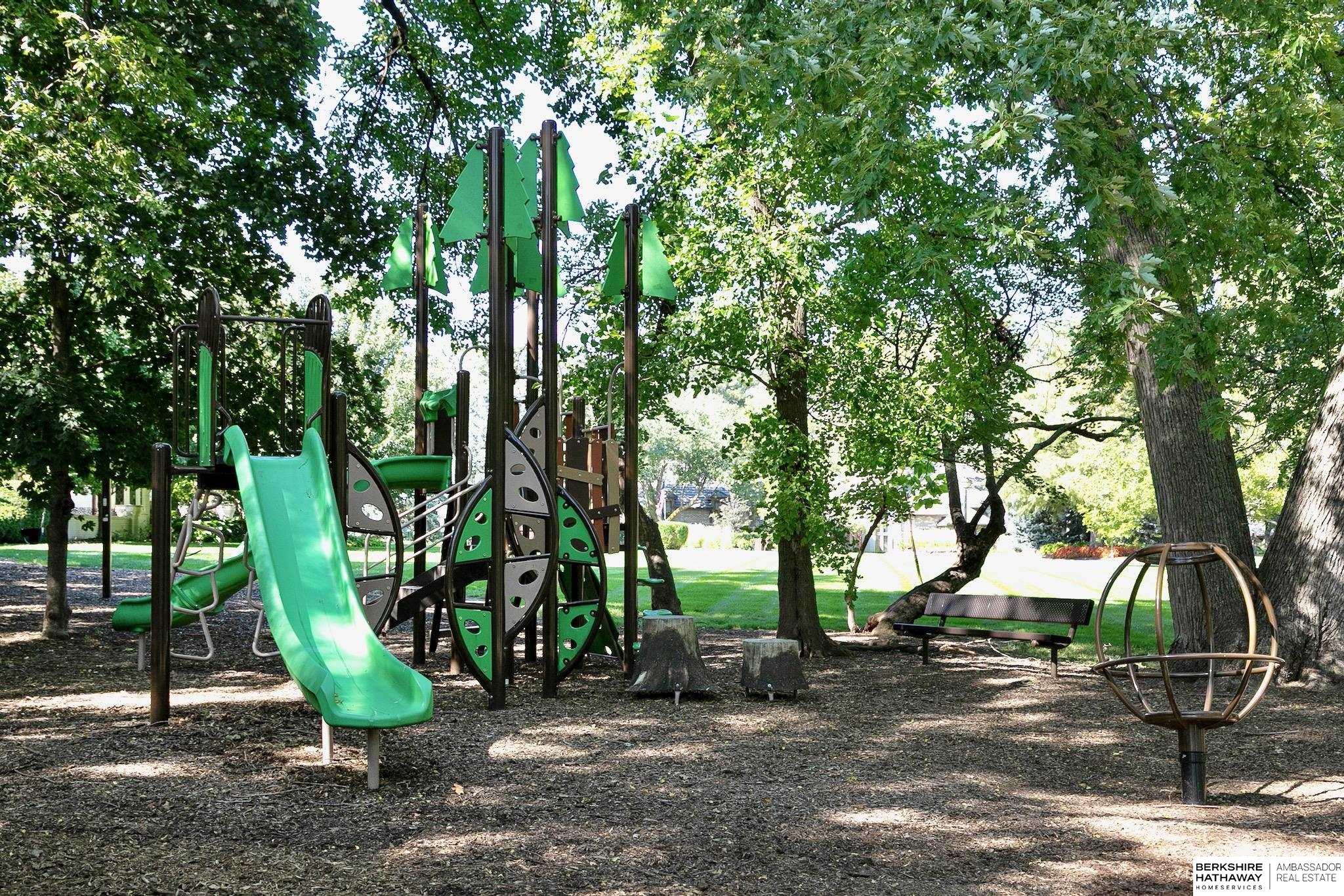 1108 S 113th Plaza