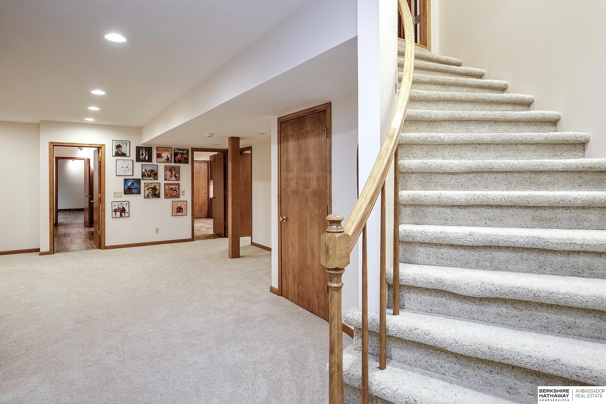 1108 S 113th Plaza