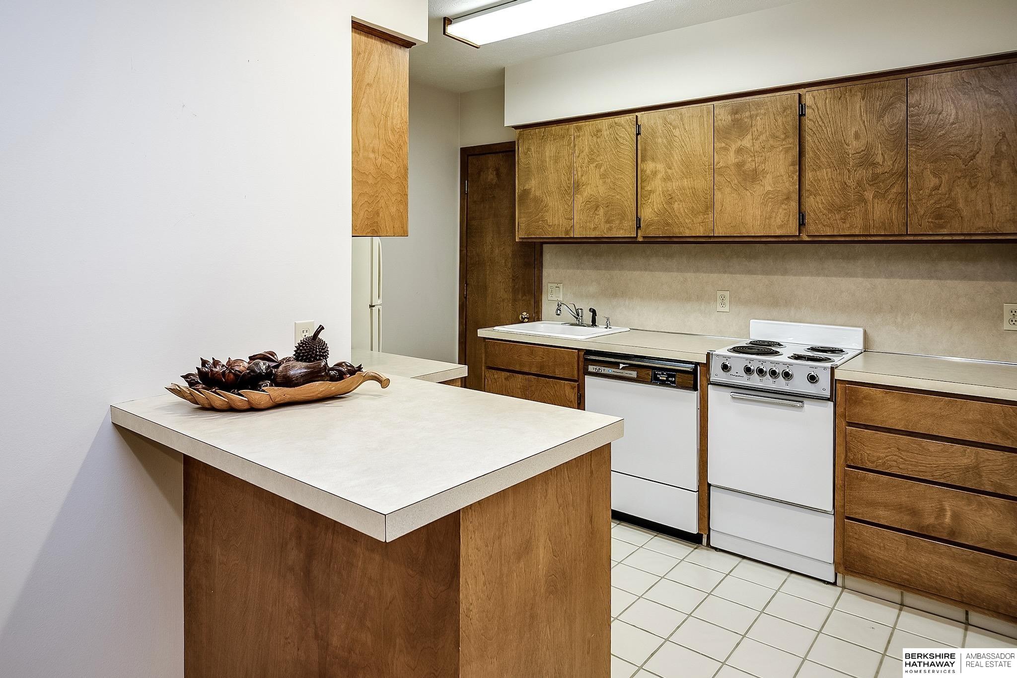 1108 S 113th Plaza