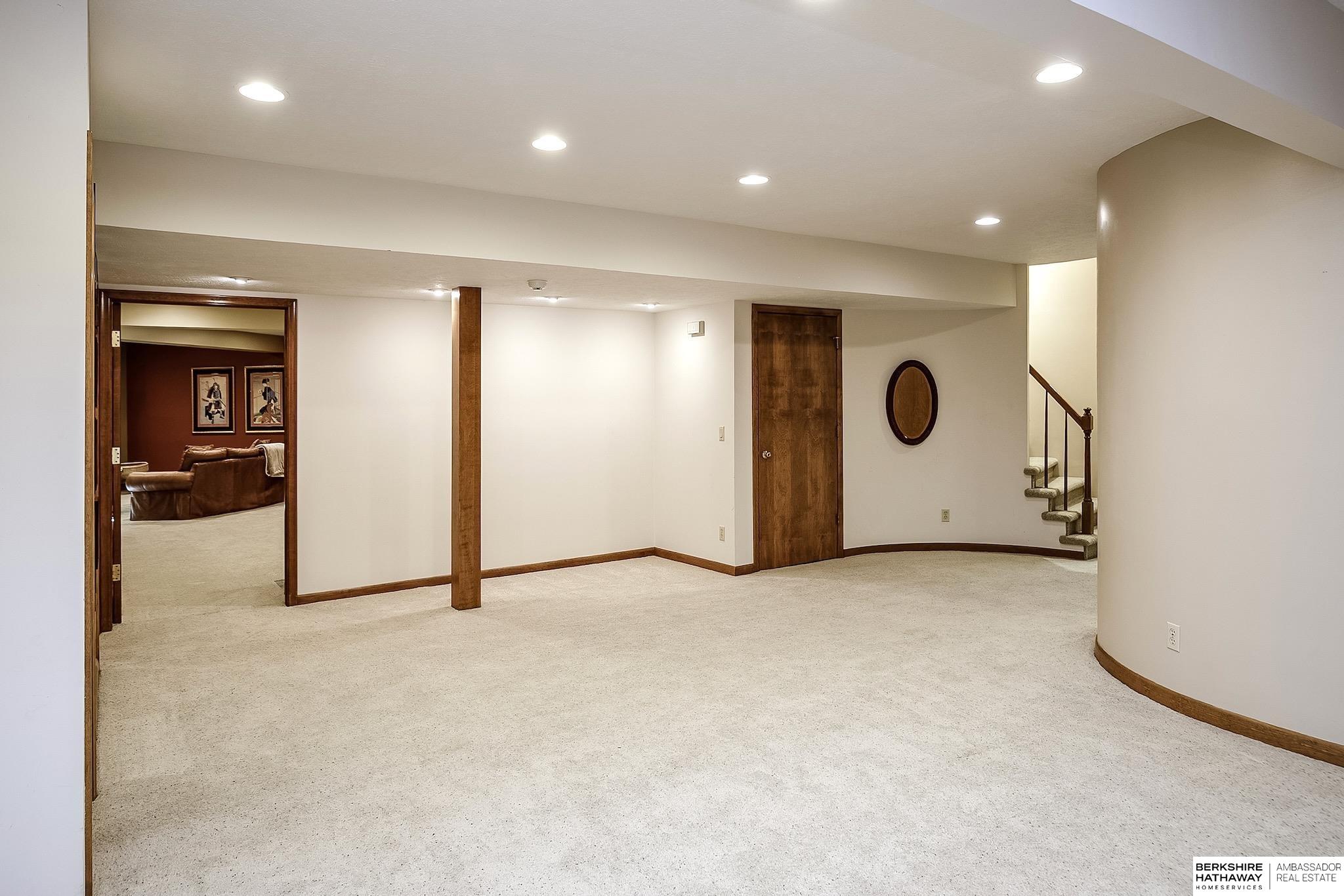 1108 S 113th Plaza