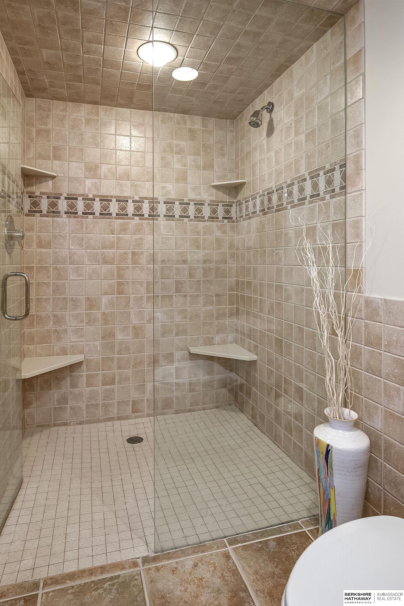 1108 S 113th Plaza