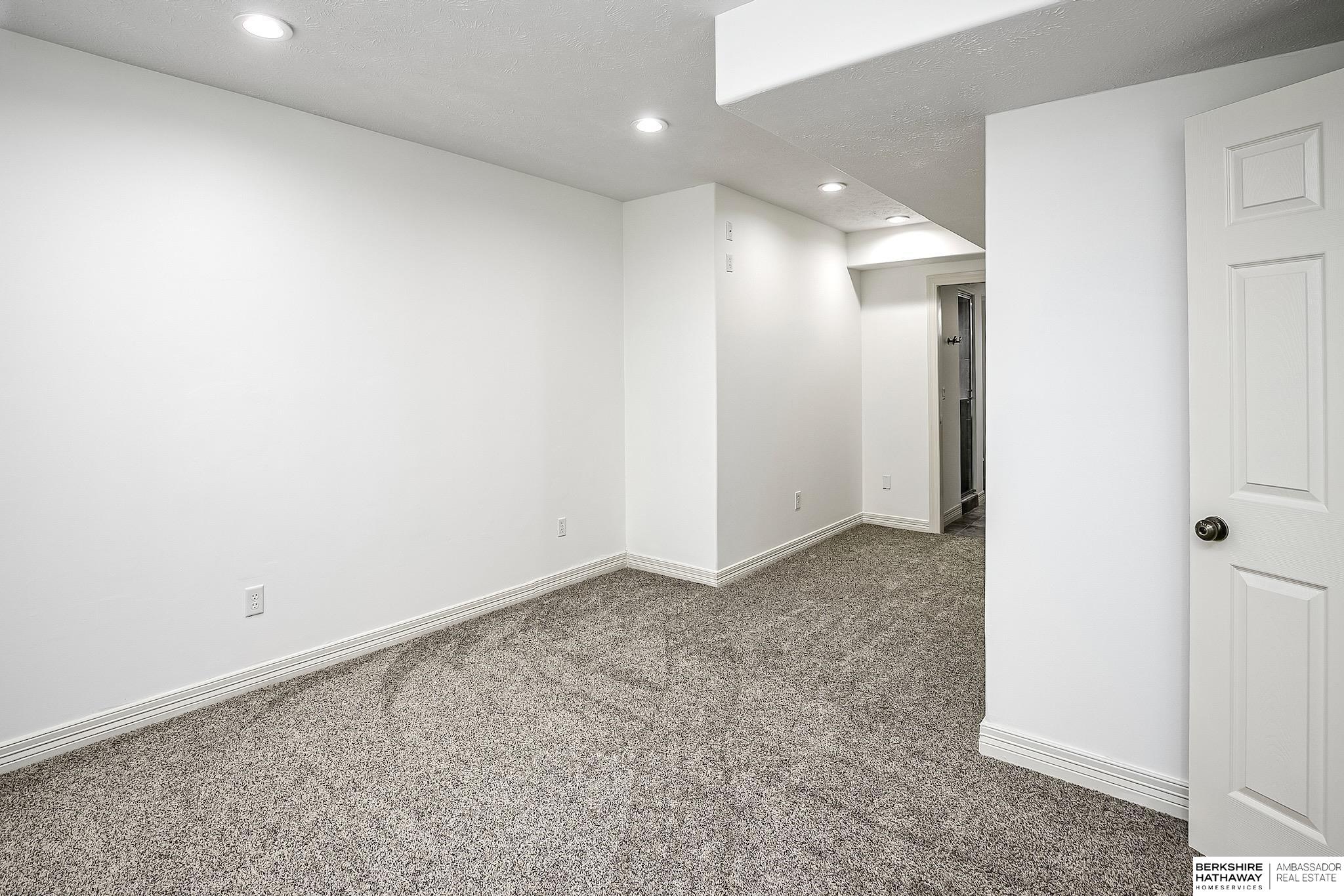 2701 N 159th Street