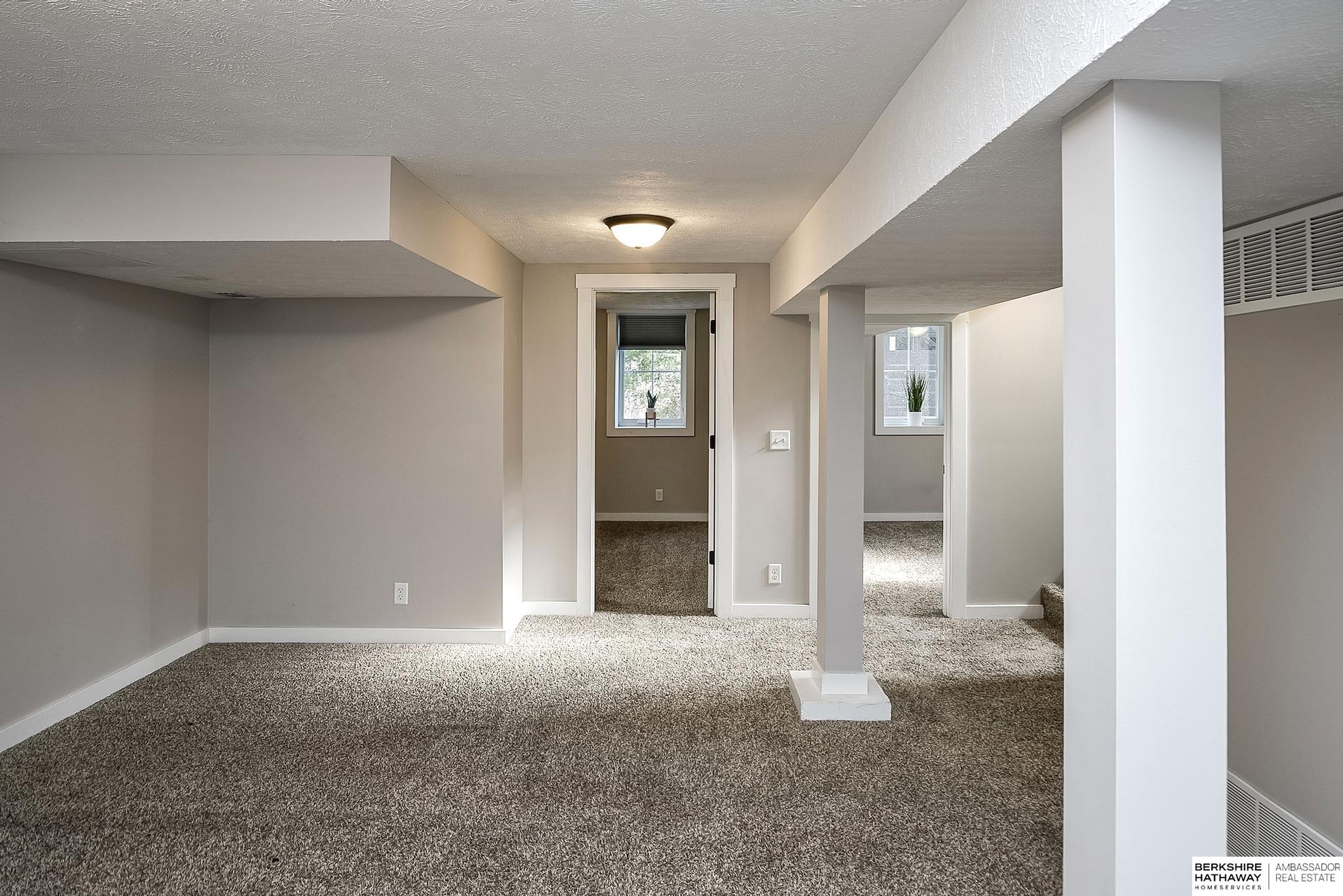 311 N 36th Avenue