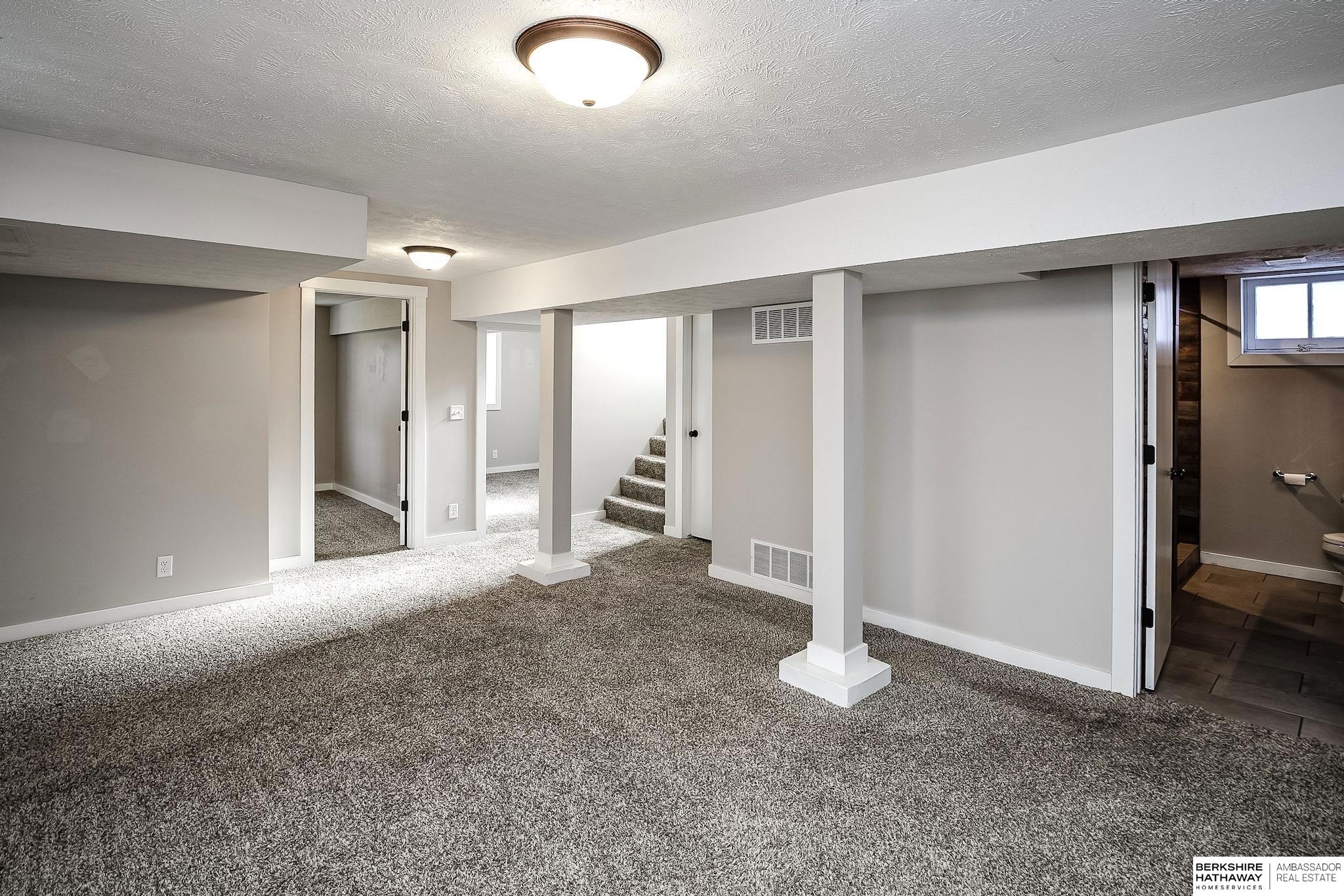 311 N 36th Avenue