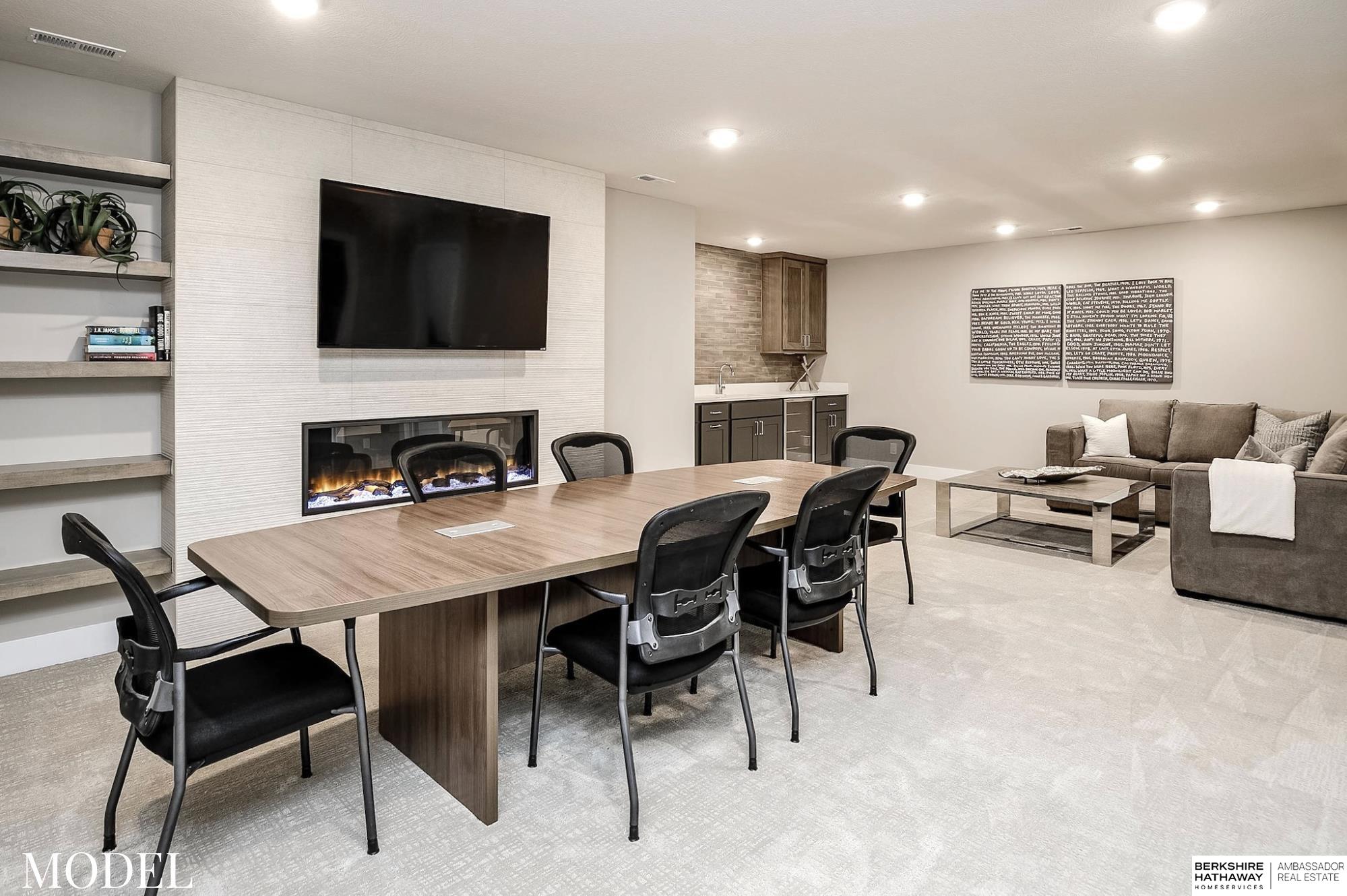 3016 S 209th Court