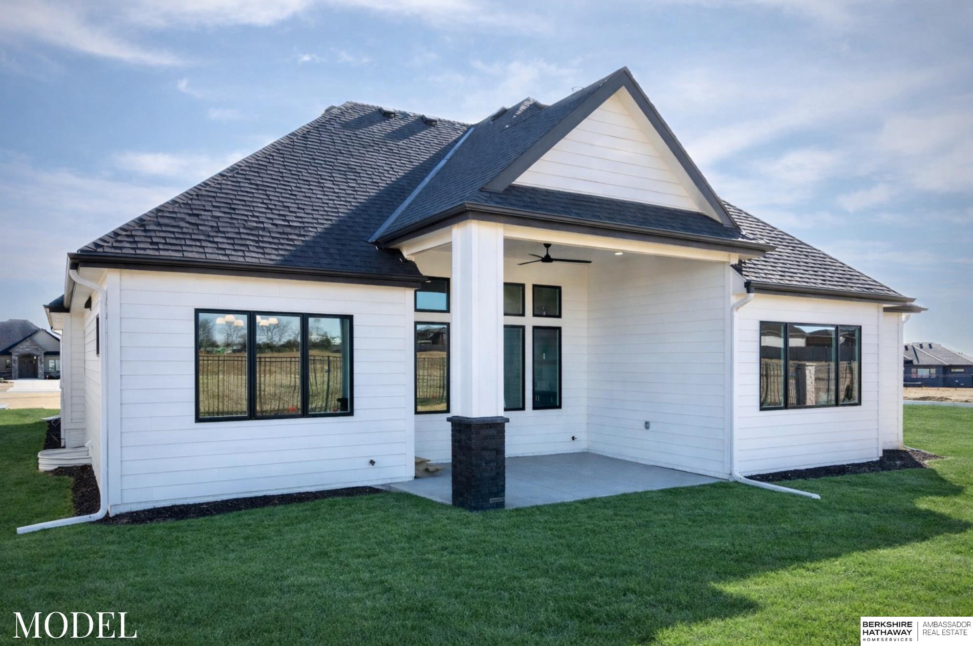 3016 S 209th Court