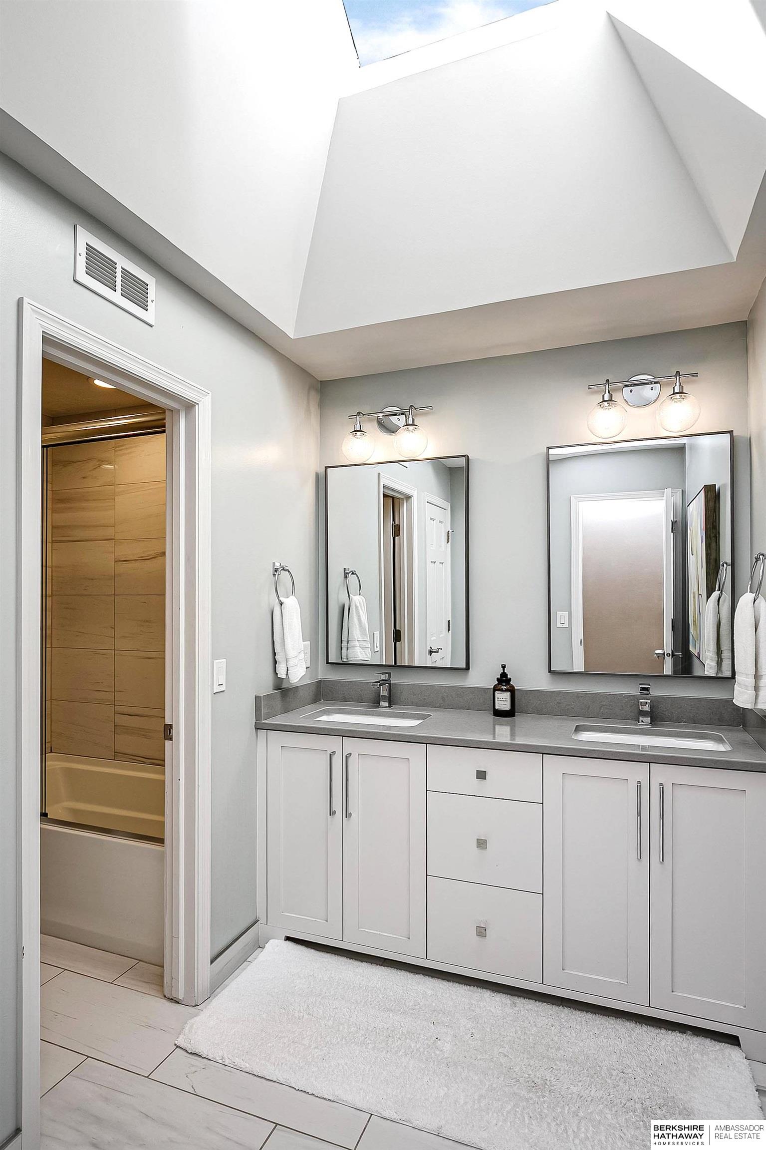 15511 Pierce Circle