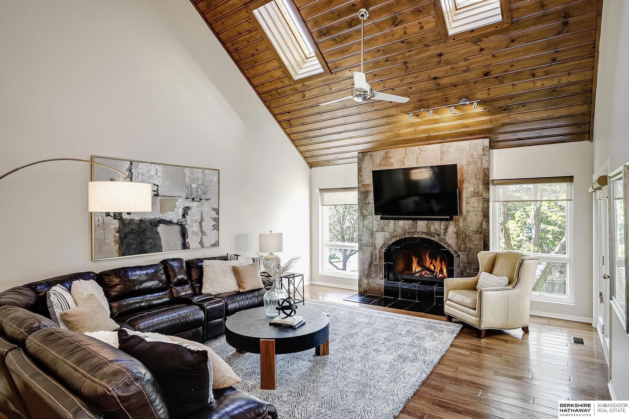 15511 Pierce Circle
