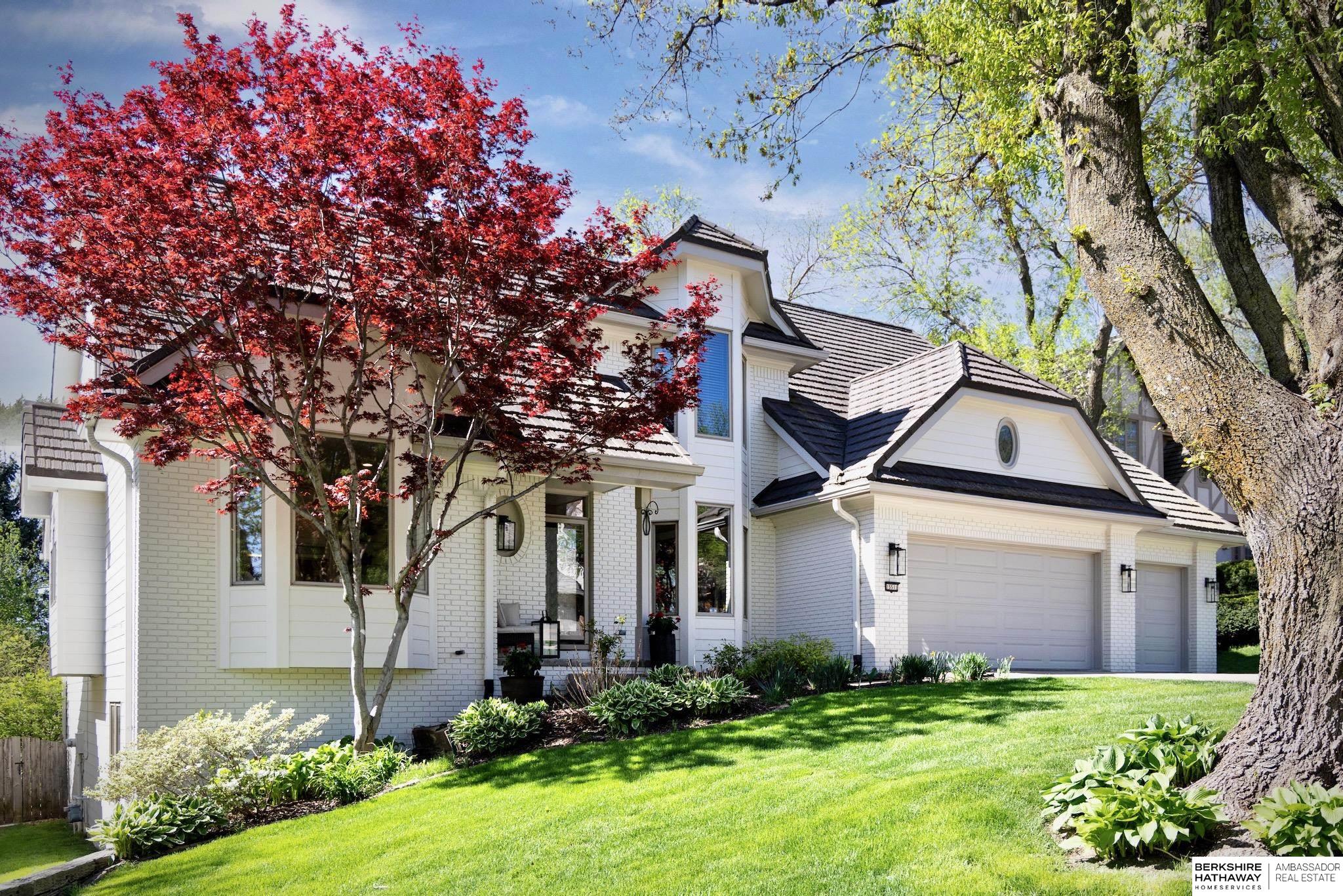 15511 Pierce Circle