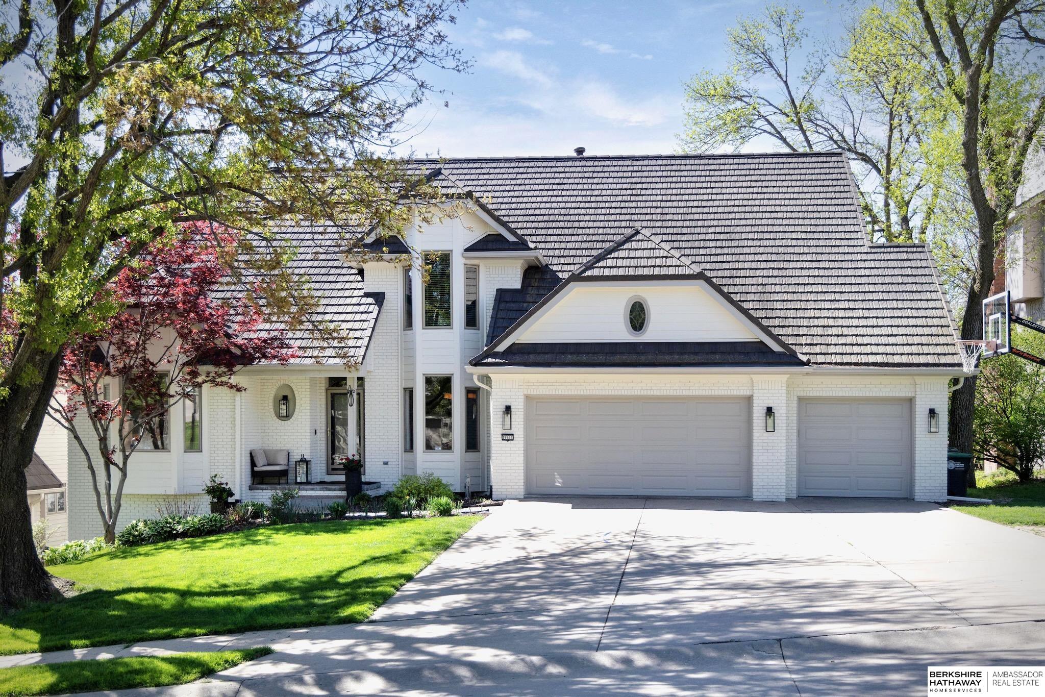 15511 Pierce Circle