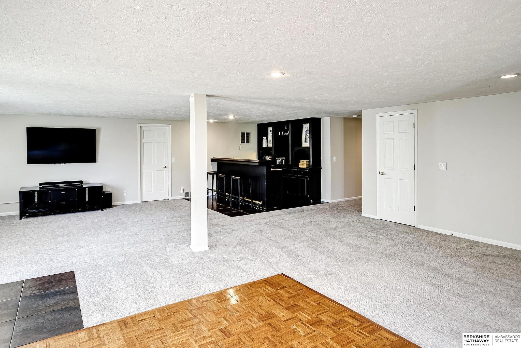 15511 Pierce Circle