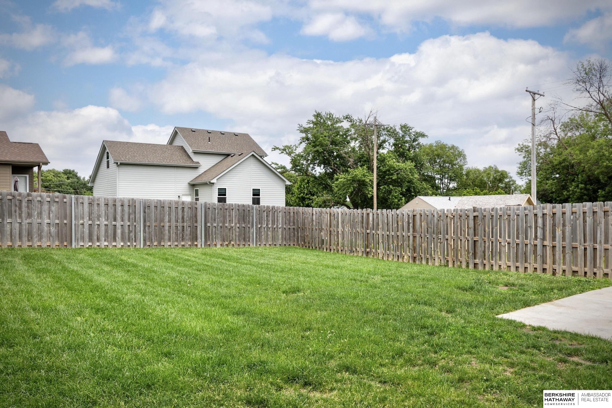 2712 Viking Circle