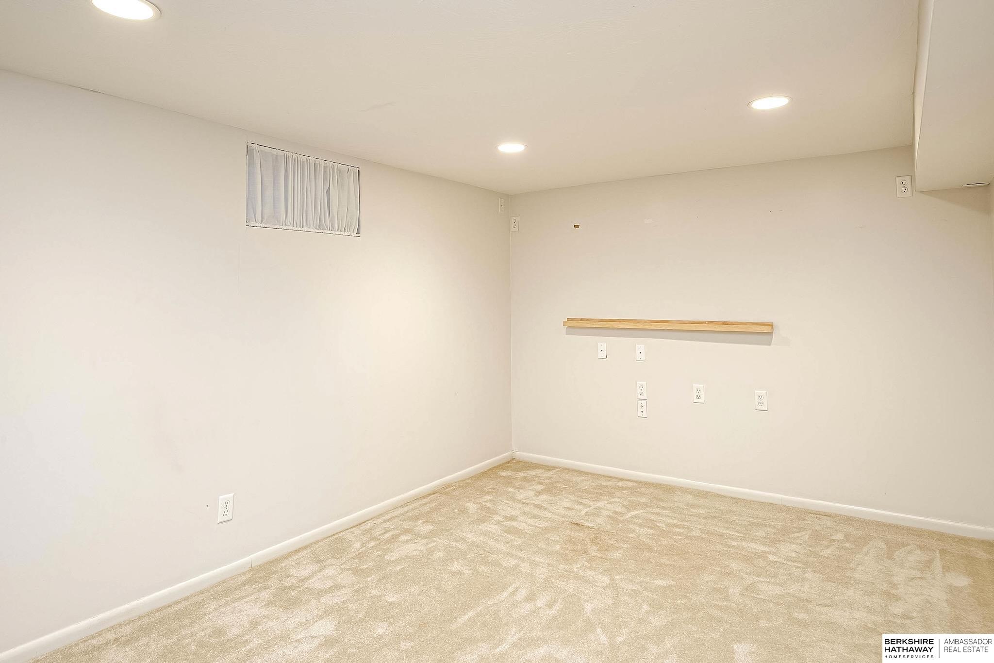 4721 Valley Road