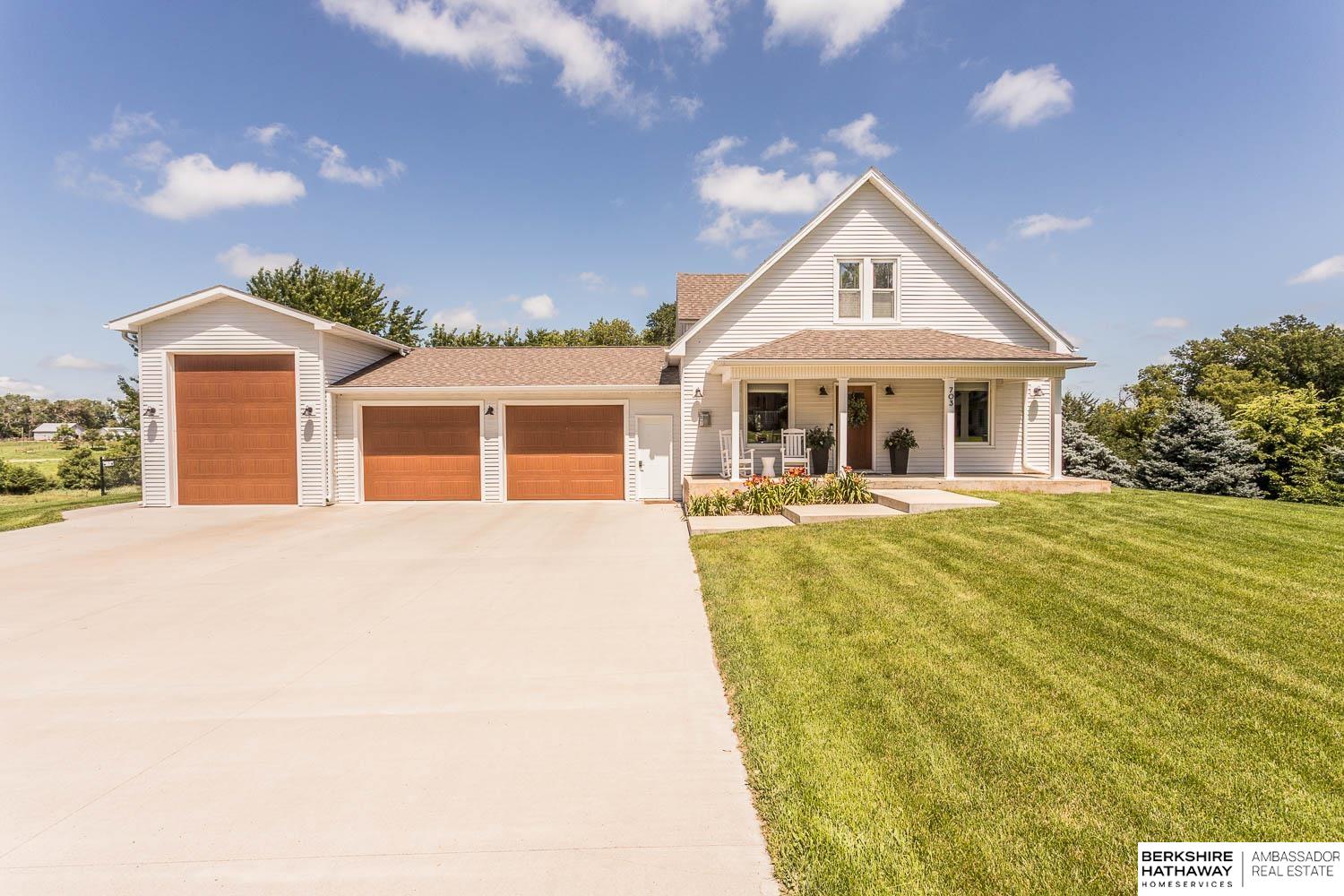 703 W Iowa Street