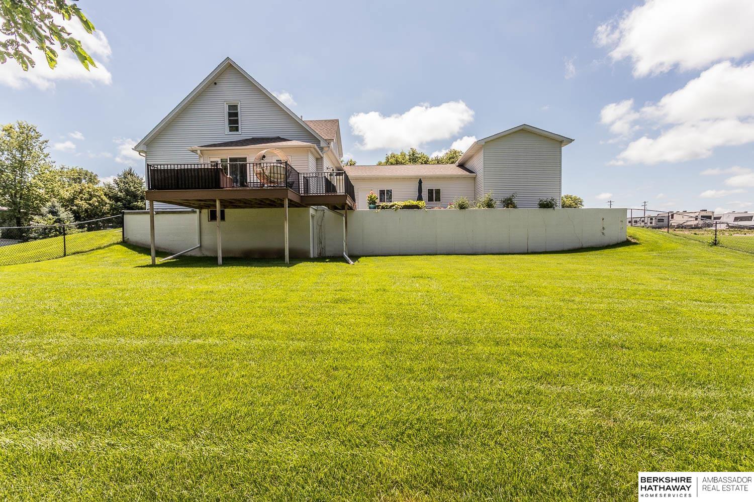 703 W Iowa Street