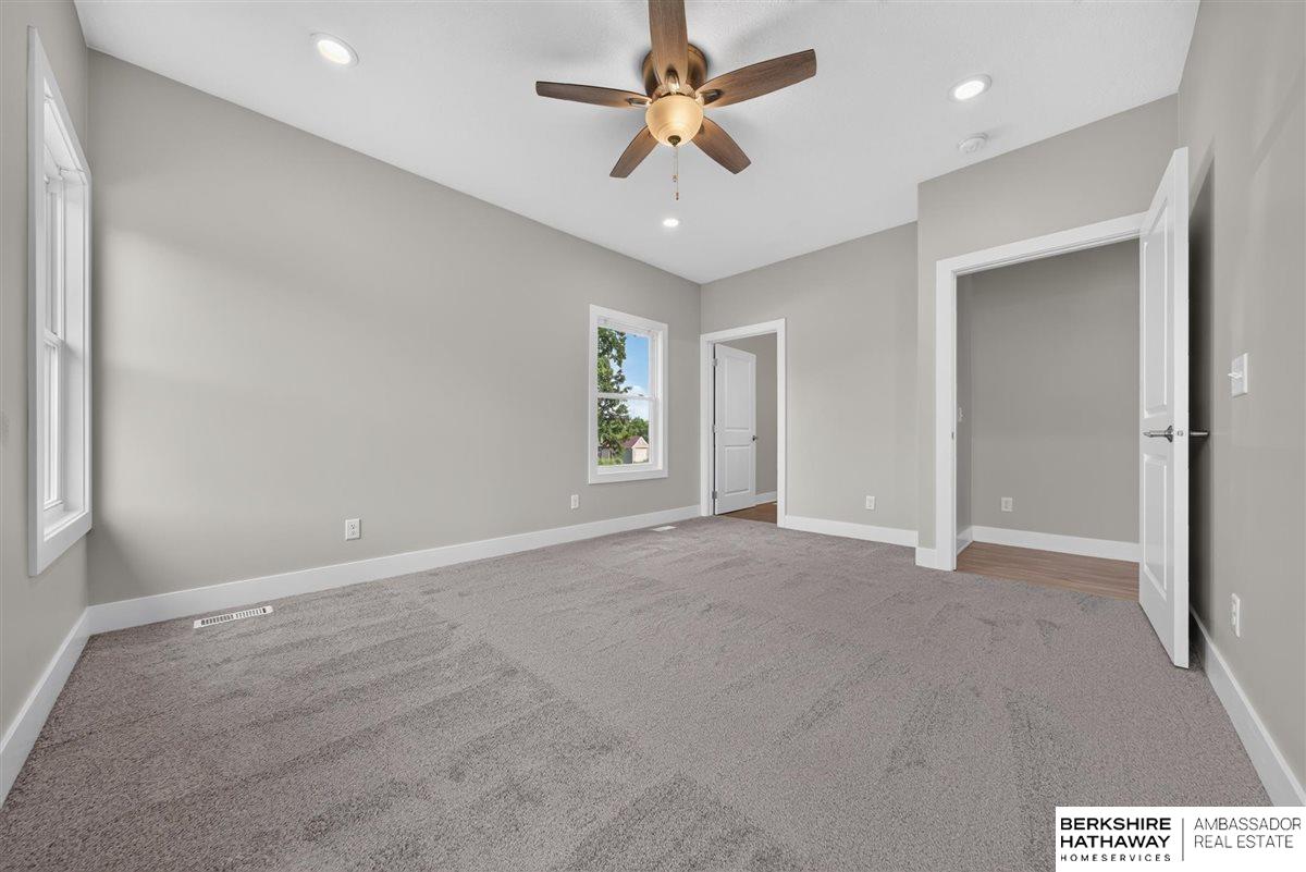 2708 Viking Circle