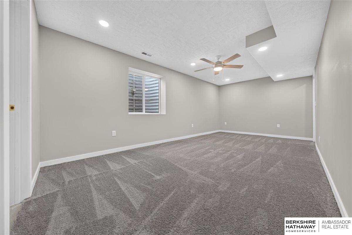 2708 Viking Circle
