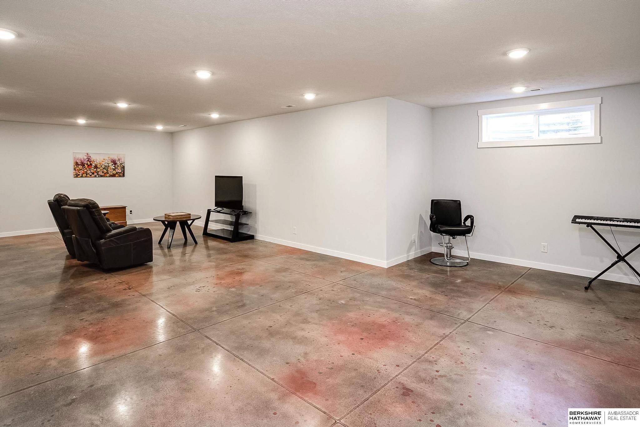 8016 S 184th Street