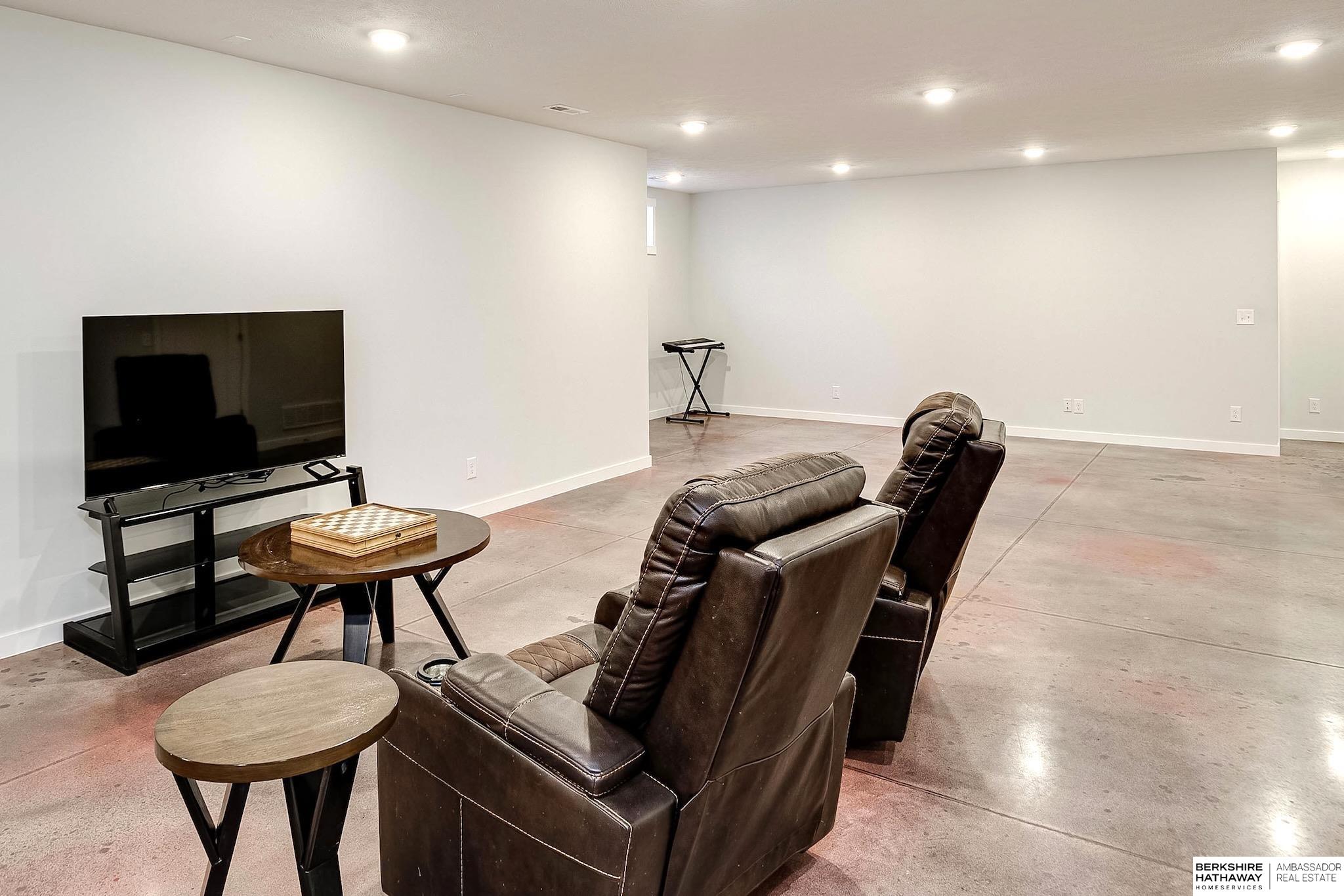 8016 S 184th Street