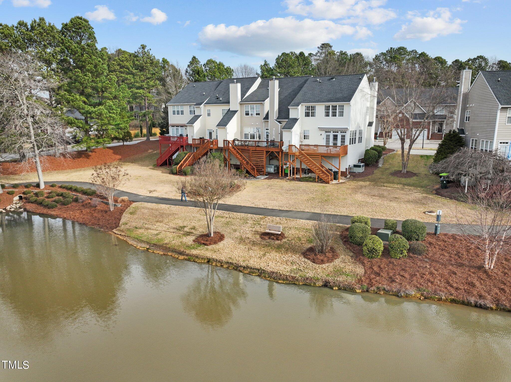 106 Nottinghill Walk