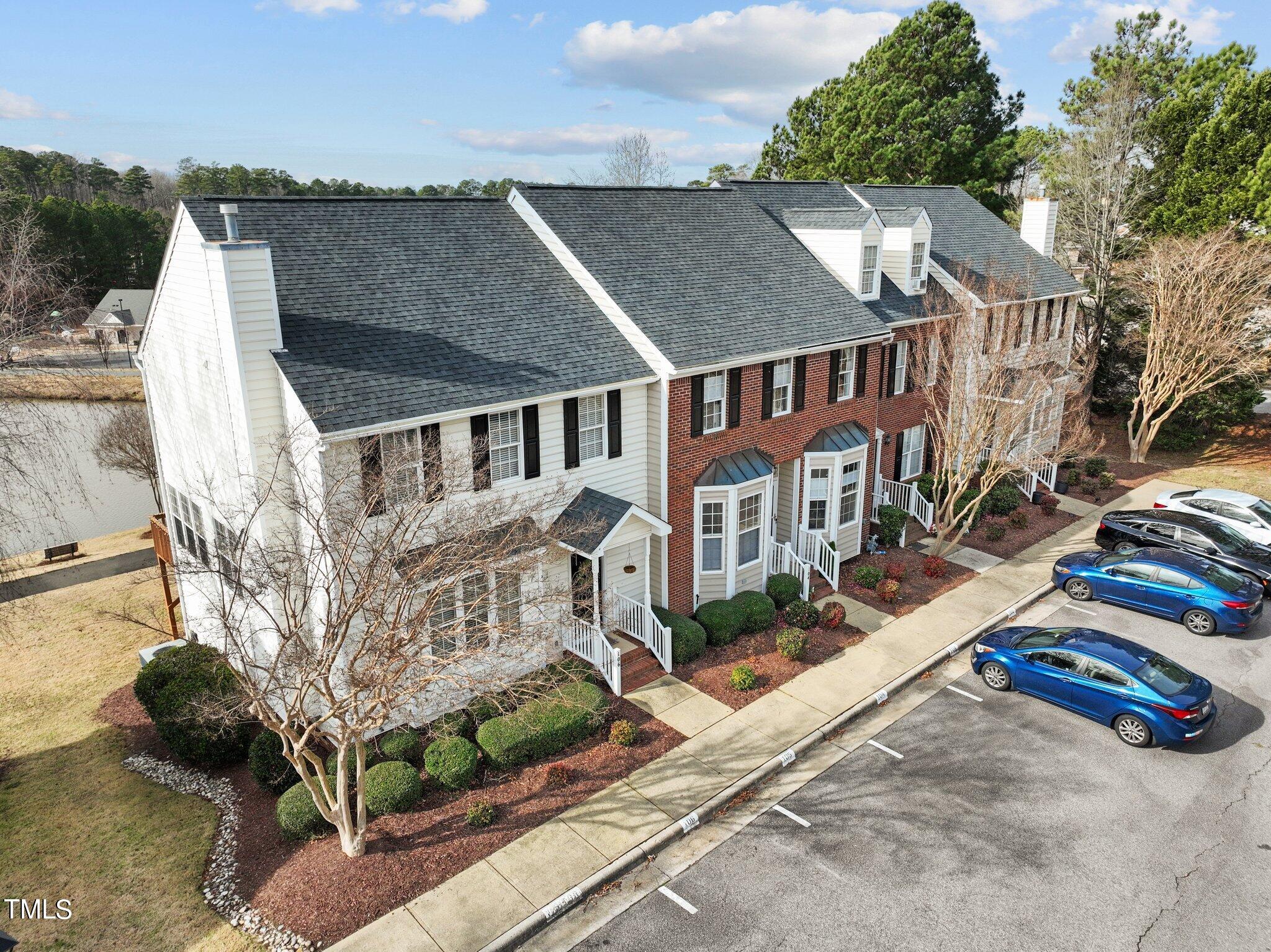 106 Nottinghill Walk