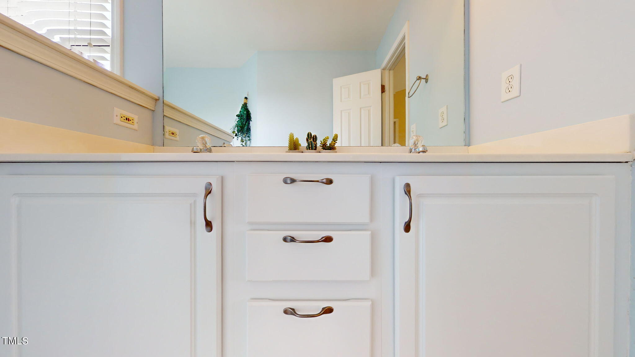 106 Nottinghill Walk